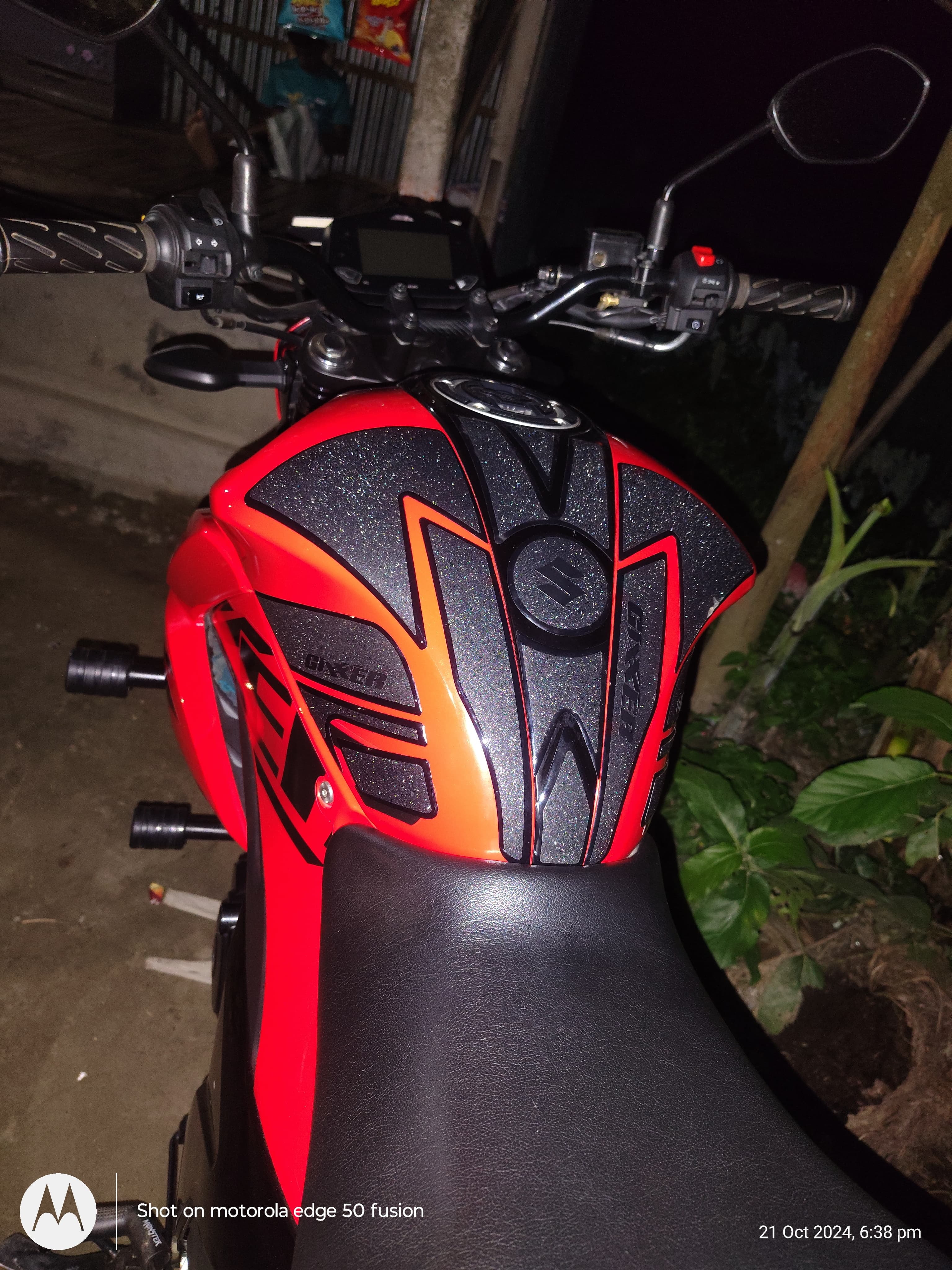 Gixxer Fi Glossy Red ( Premium Tank Pad 027)_img_2