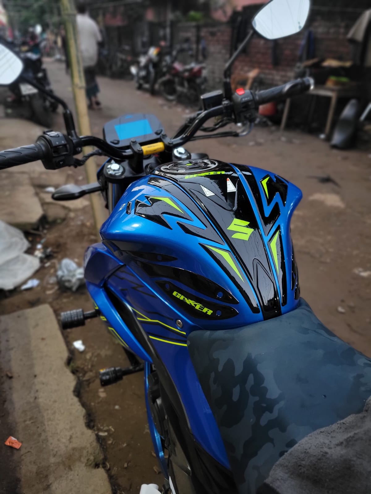 Gixxer Fi or SF Glossy Blue Neon ( Premium Tank Pad 026)_img_2