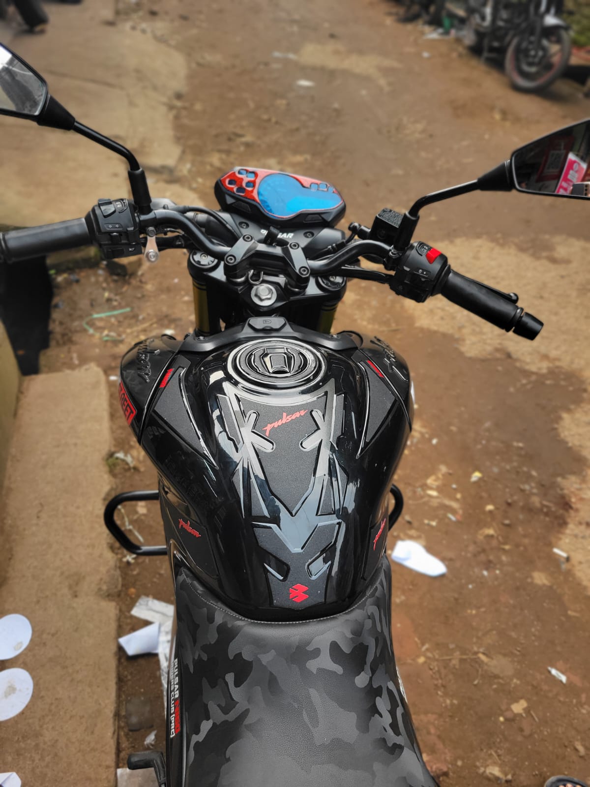 Pulsar N160 or 250 Black( Premium Tank Pad 029)_img_2