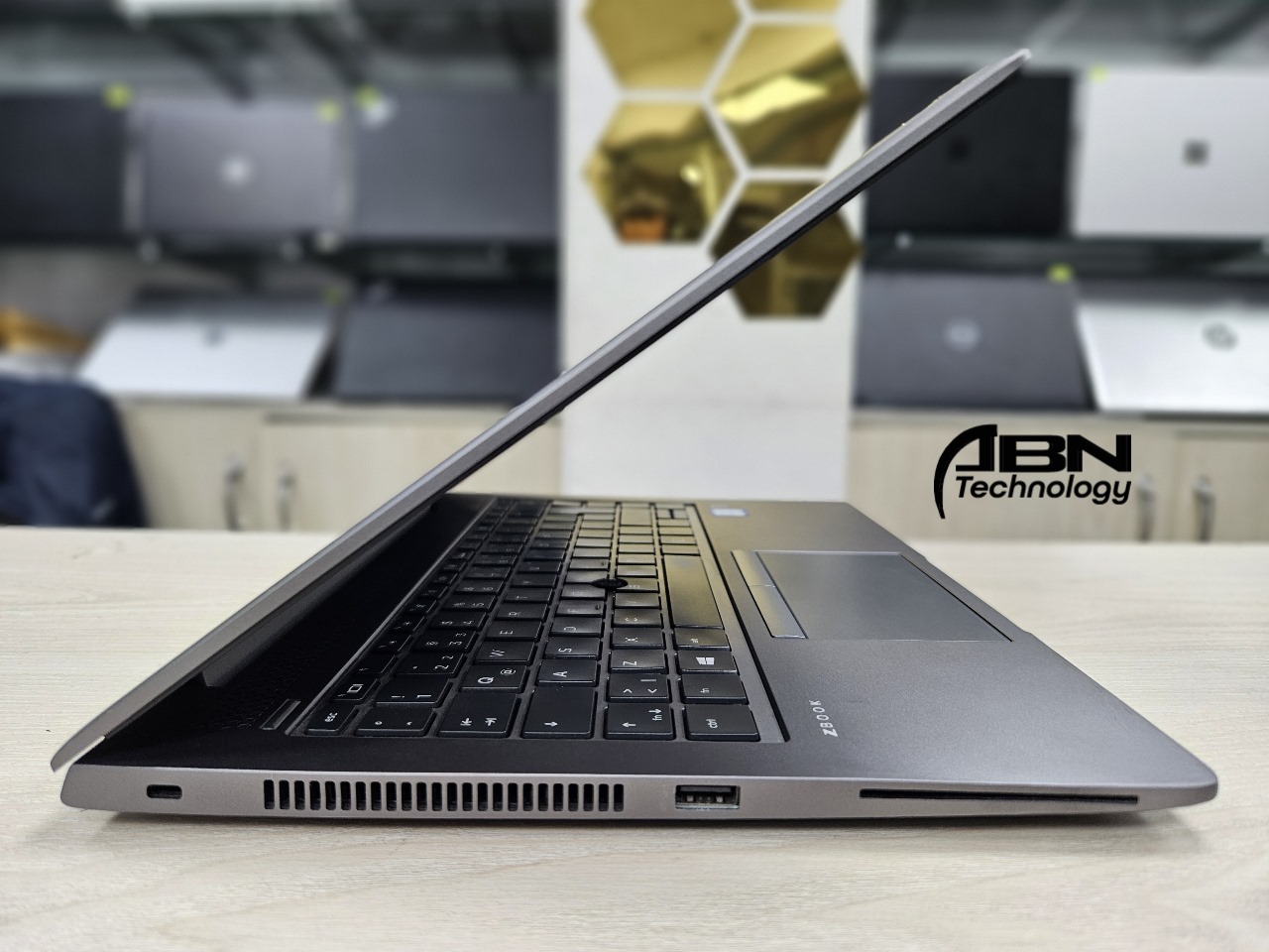 HP ZBook 14u G5. Core i5, 7th Gen. 8GB RAM, 256GB SSD. 14.1" Display