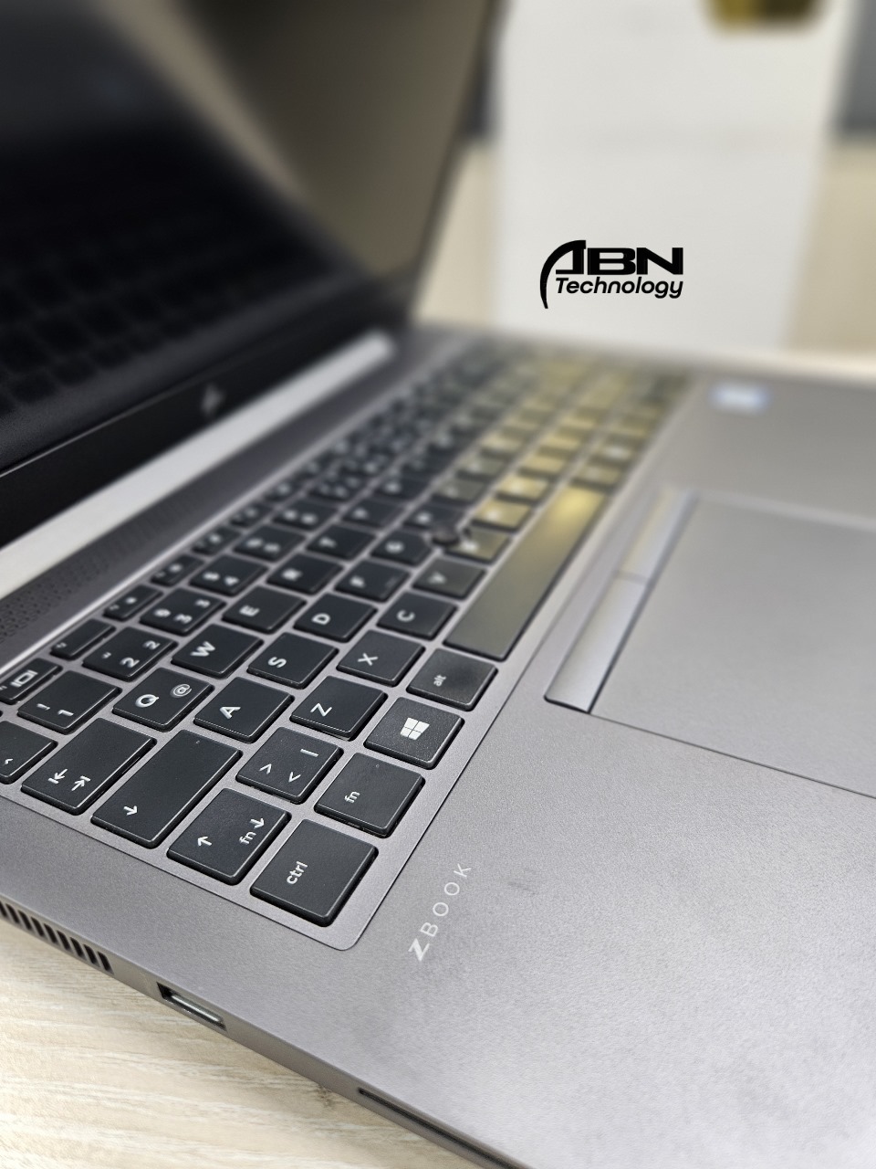 HP ZBook 14u G5. Core i5, 7th Gen. 8GB RAM, 256GB SSD. 14.1" Display_img_3