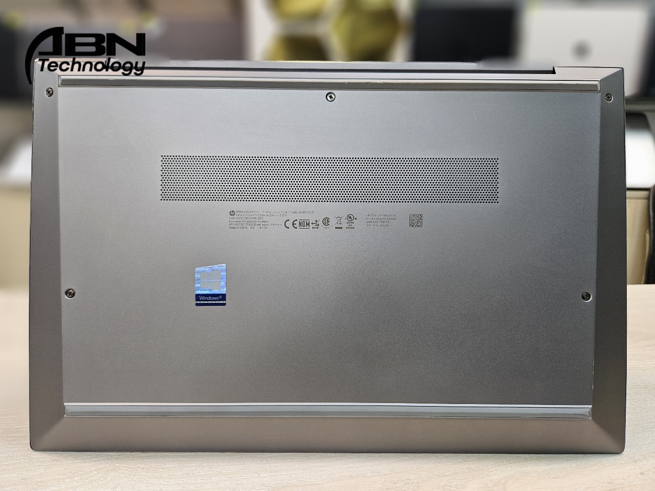 HP ZBook Firefly G8. Core i5, 11th Gen. 16GB RAM, 512GB SSD. 14.1" Display_img_1