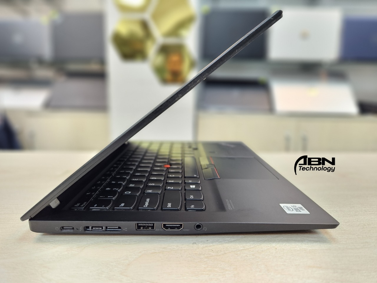 Lenovo ThinkPad T480s. Core i5, 8th Gen. 8GB RAM, 256GB SSD. 14.1" Display._img_1