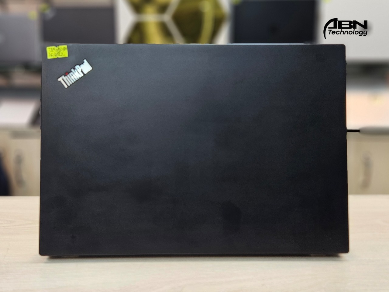 Lenovo ThinkPad T480s. Core i5, 8th Gen. 8GB RAM, 256GB SSD. 14.1" Display._img_2