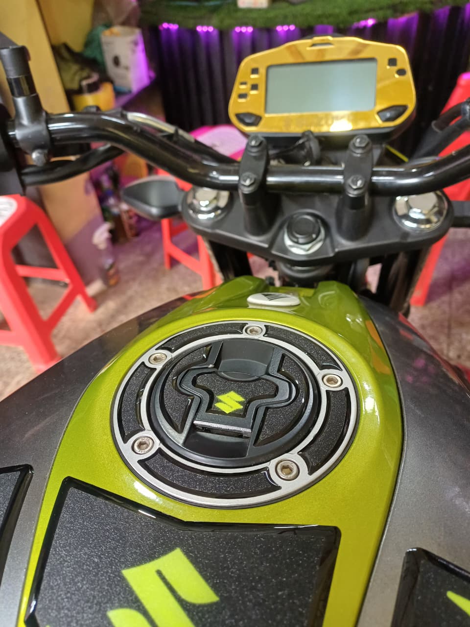 Gixxer Fi Lemon Sliver 2025 ( Premium Tank Pad 032)_img_2