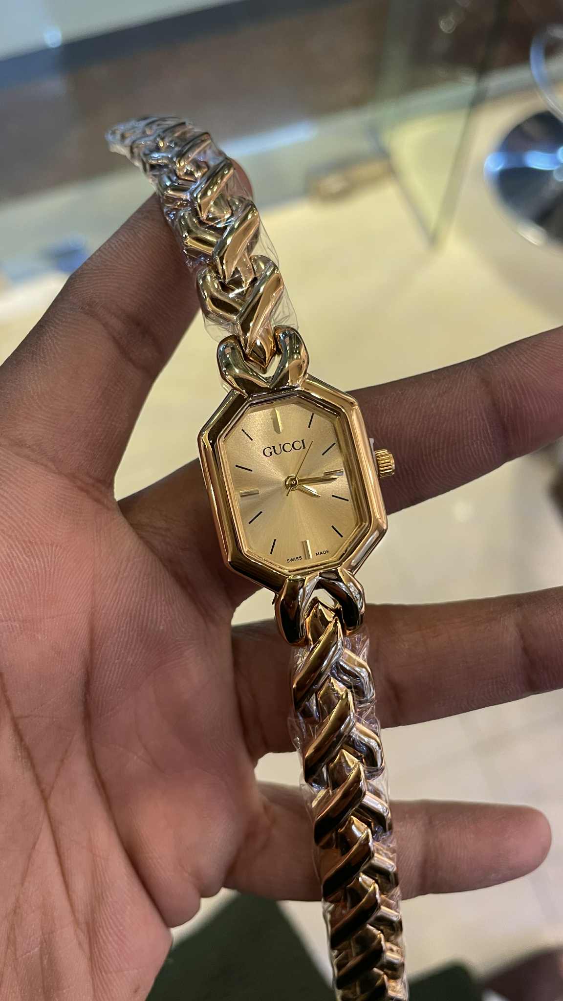 Gucci Champagne Dial Royal-Cut Braided Chain Female