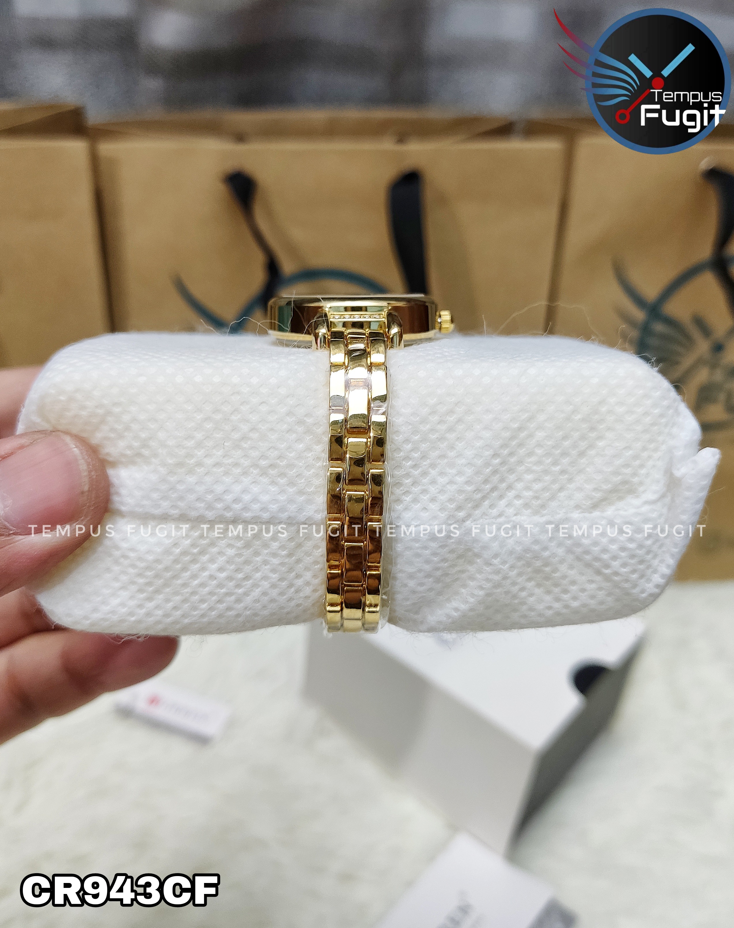 Curren 9098 Ladies Chain Watch- Silver Dial- Golden Bezel- Golden Chain- TF Code CR943CF_img_7