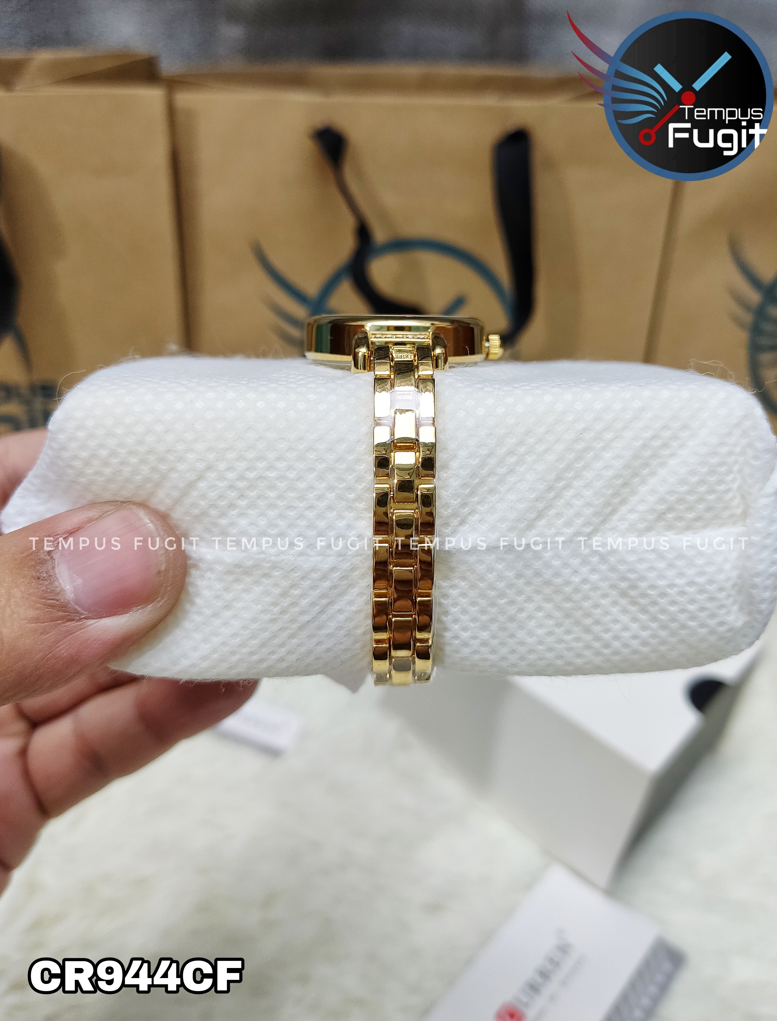 Curren 9098 Ladies Chain Watch- Black Dial- Golden Bezel- Golden Chain- TF Code CR944CF_img_8