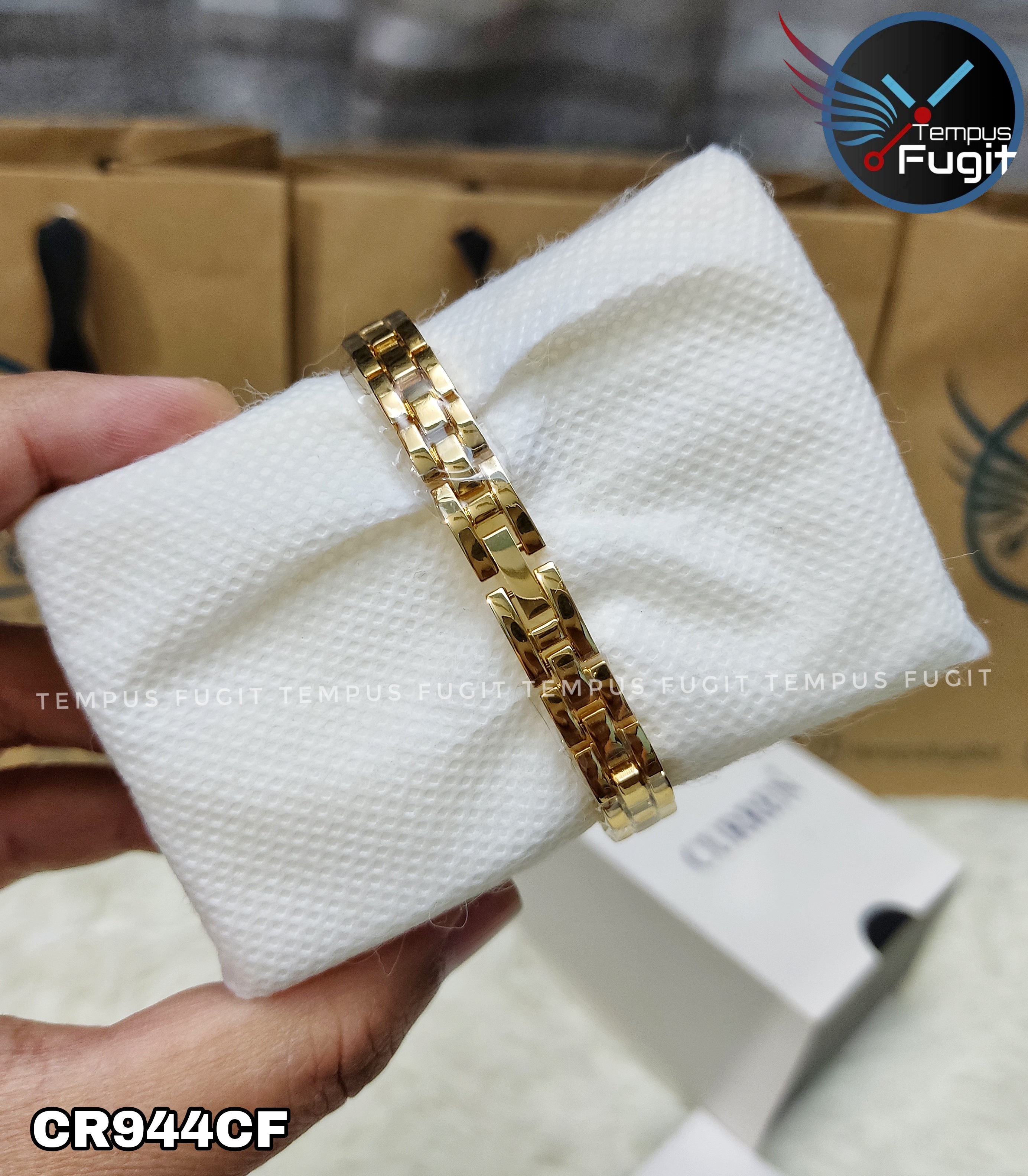 Curren 9098 Ladies Chain Watch- Black Dial- Golden Bezel- Golden Chain- TF Code CR944CF_img_9