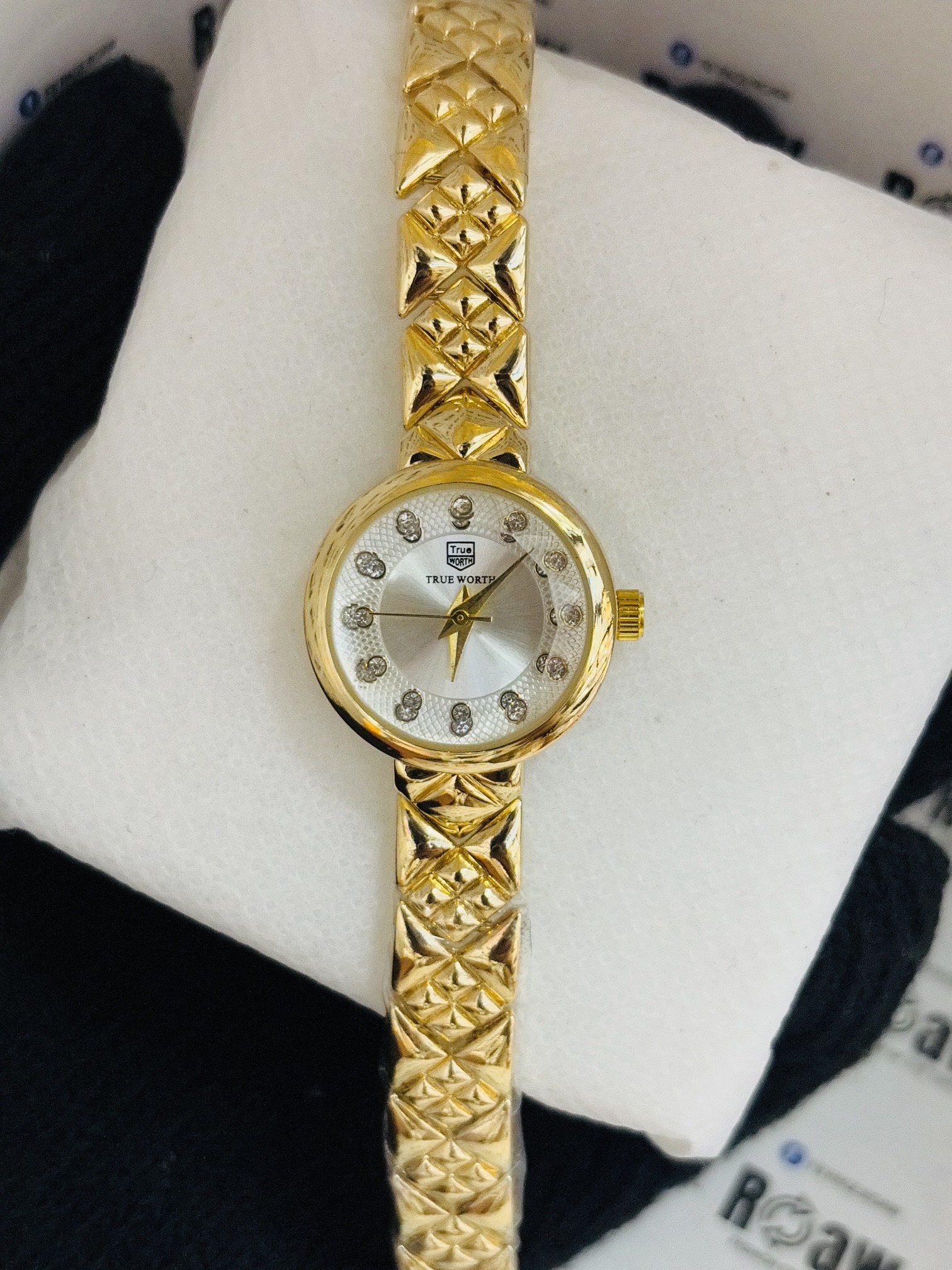 EPG coler Ladis watch_img_2