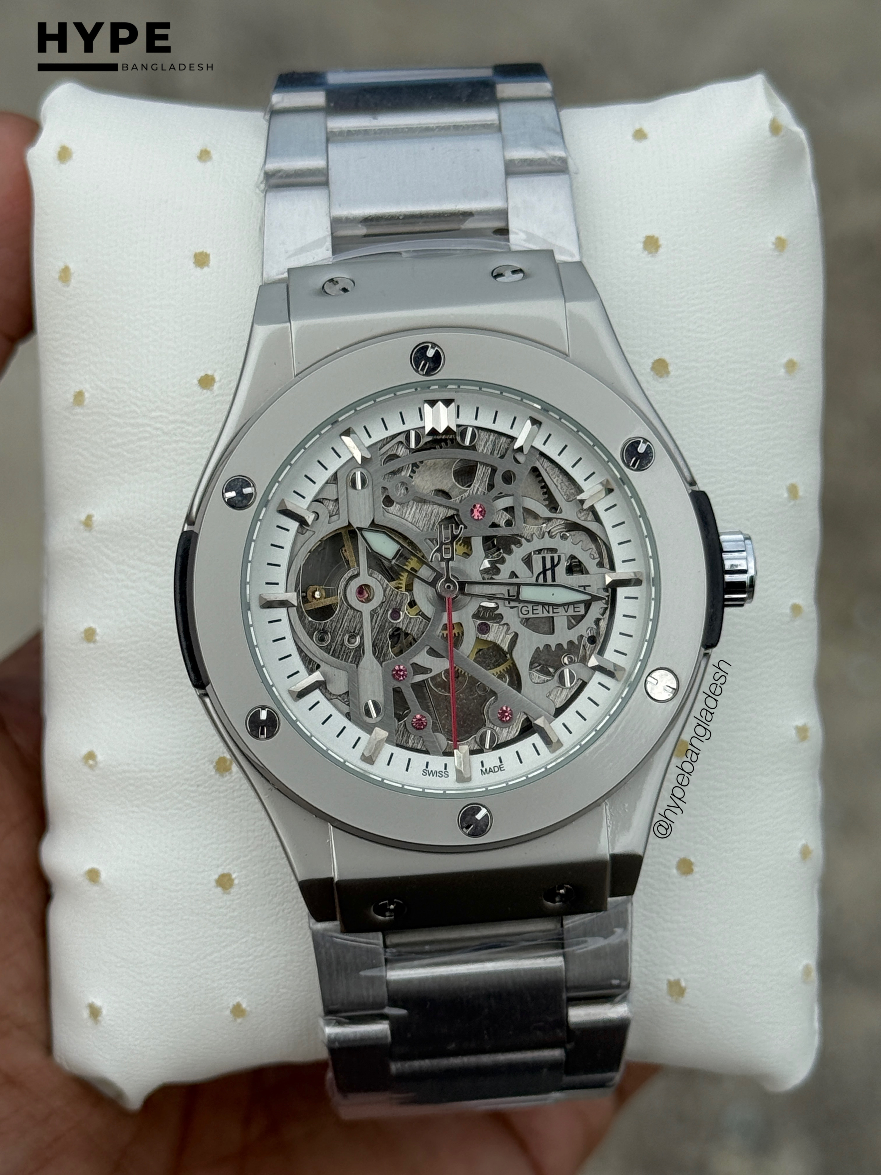 Hublot Skeleton Dial Automatic Watch (Chain)_img_8