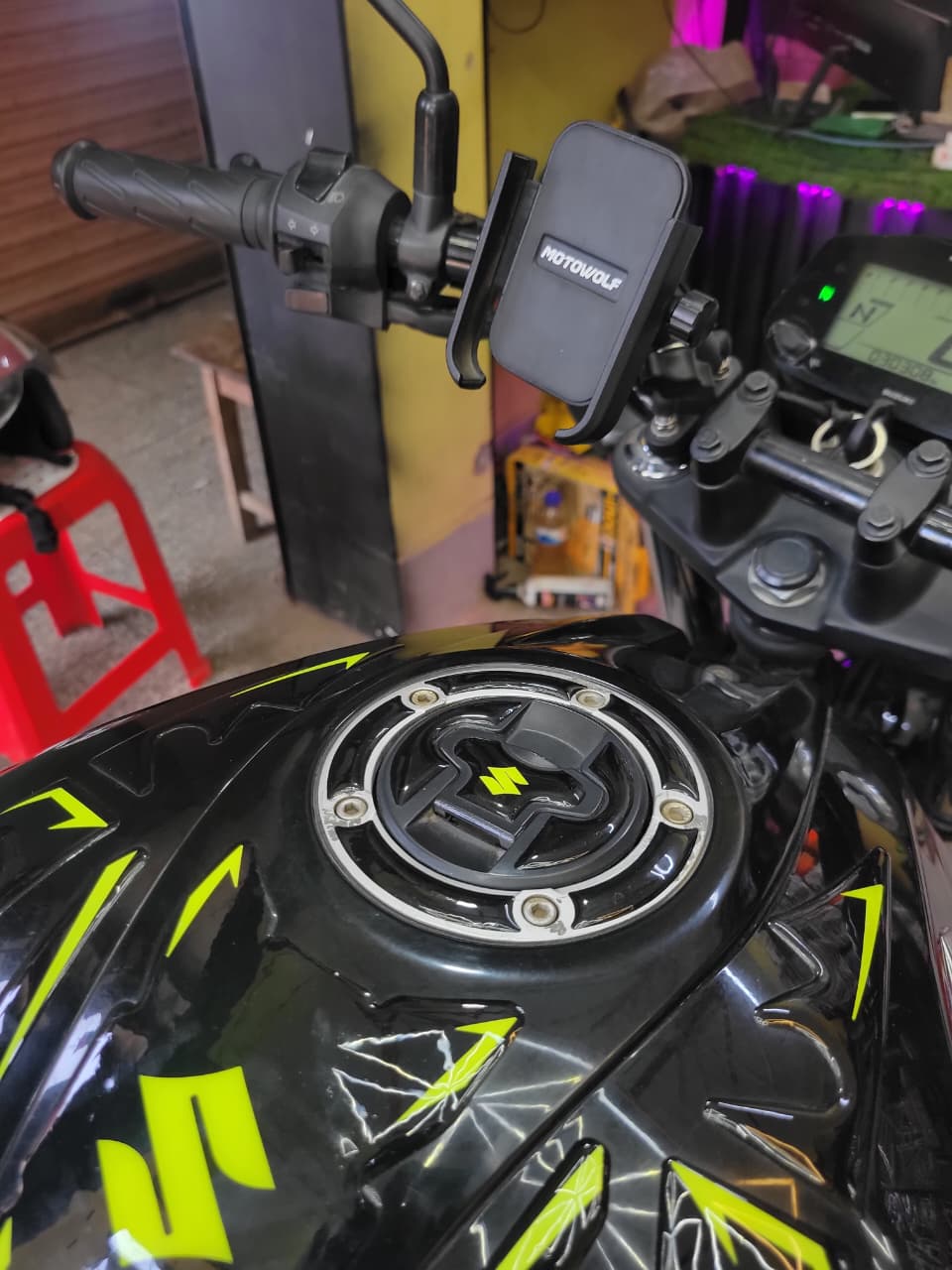 Gixxer Fi or SF Glossy Black Neon NW( Premium Tank Pad 035)_img_3