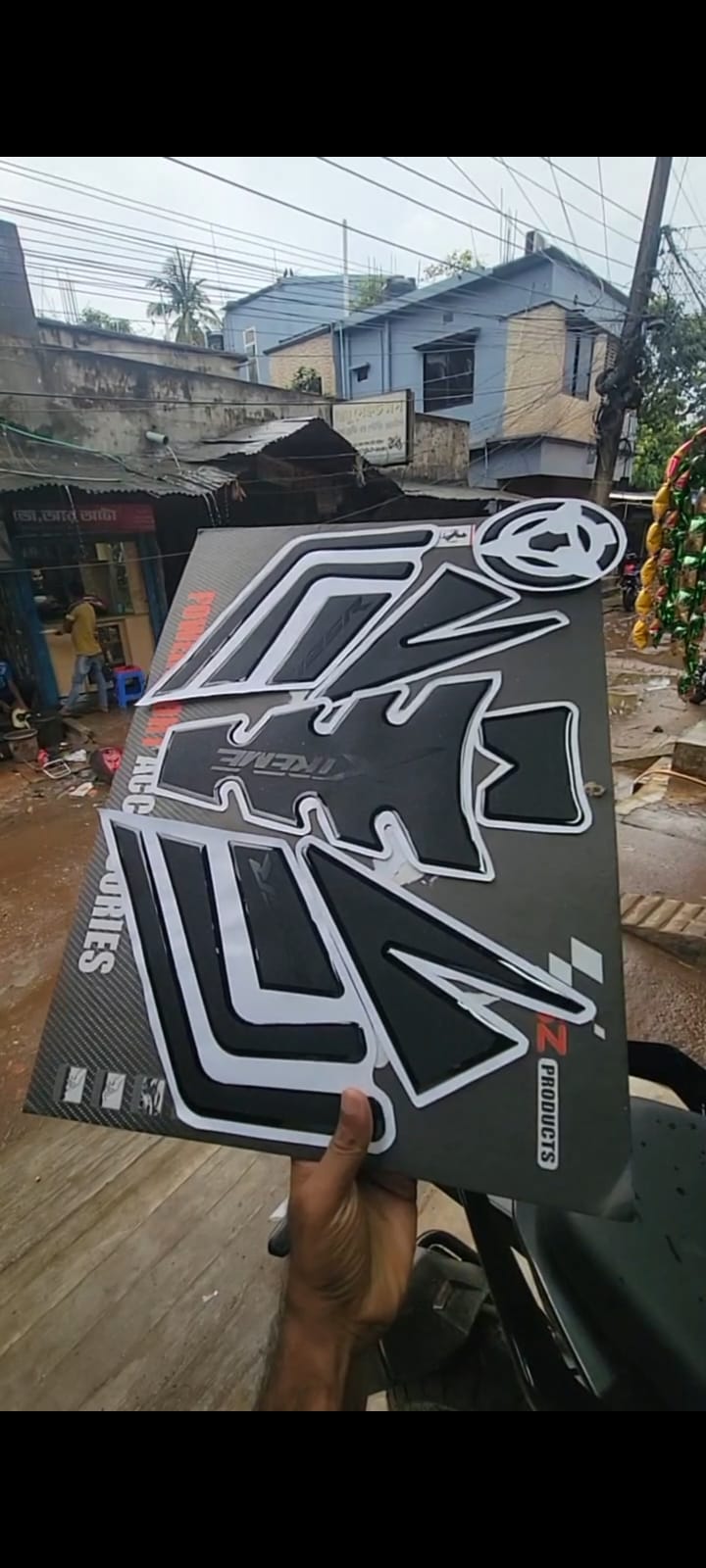 Hero Xtreme 125r Black, Blue, Red ( Premium Tank Pad 038)_img_4