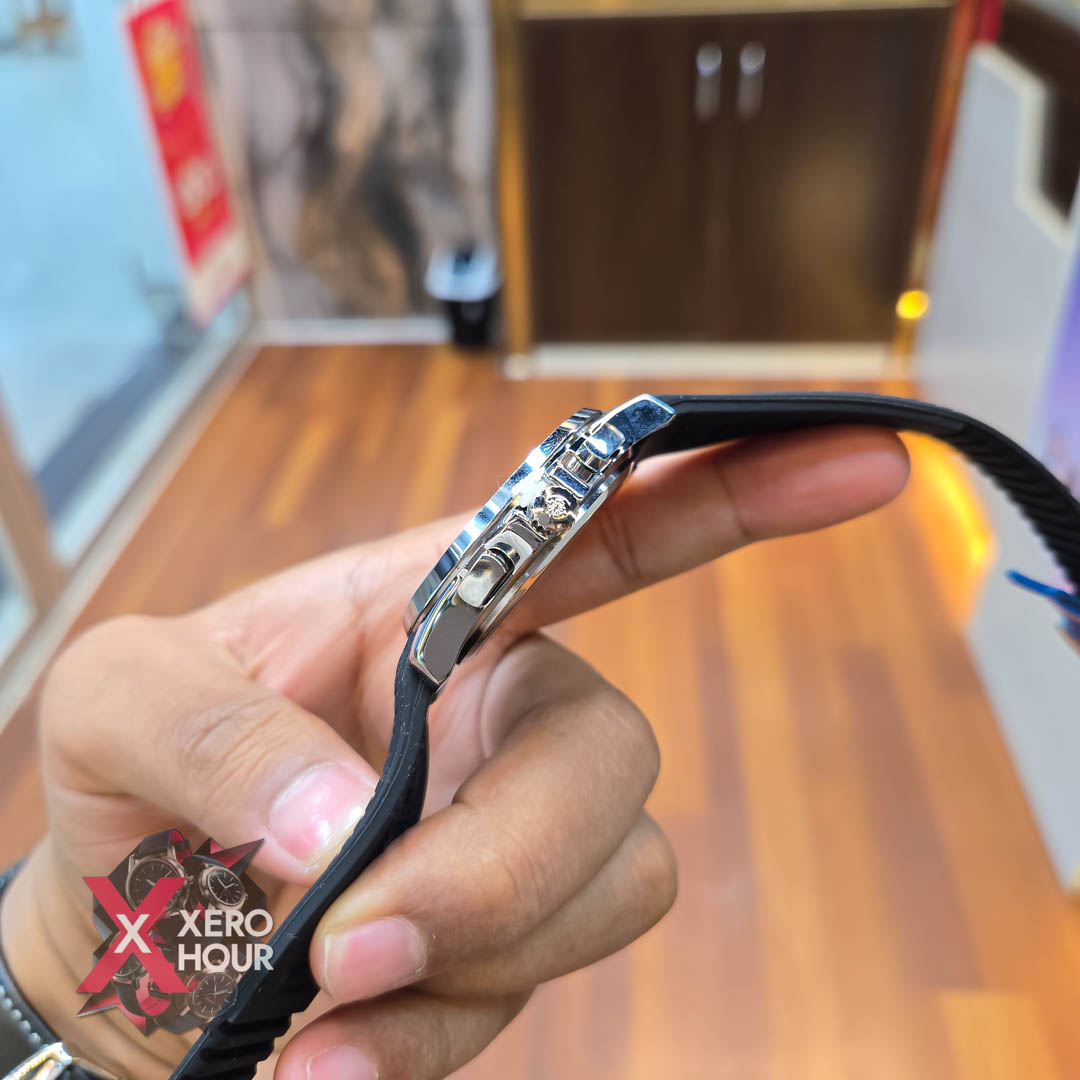 Patek philippe Aquanaut | Silicon Strap | AA Grade | Black Silicon Black dial_img_2