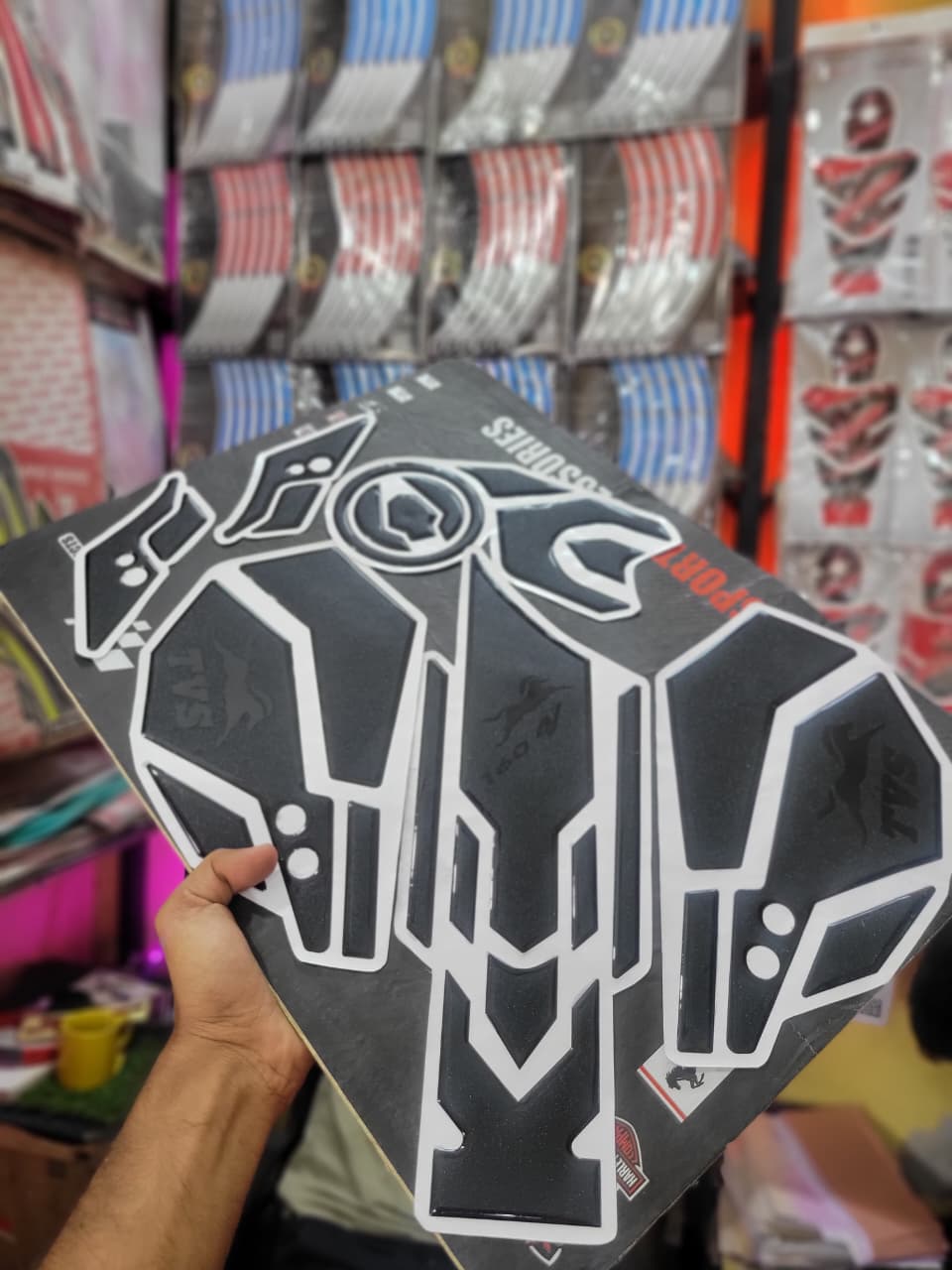 Tvs 4v Black( Premium Tank Pad 038)_img_1