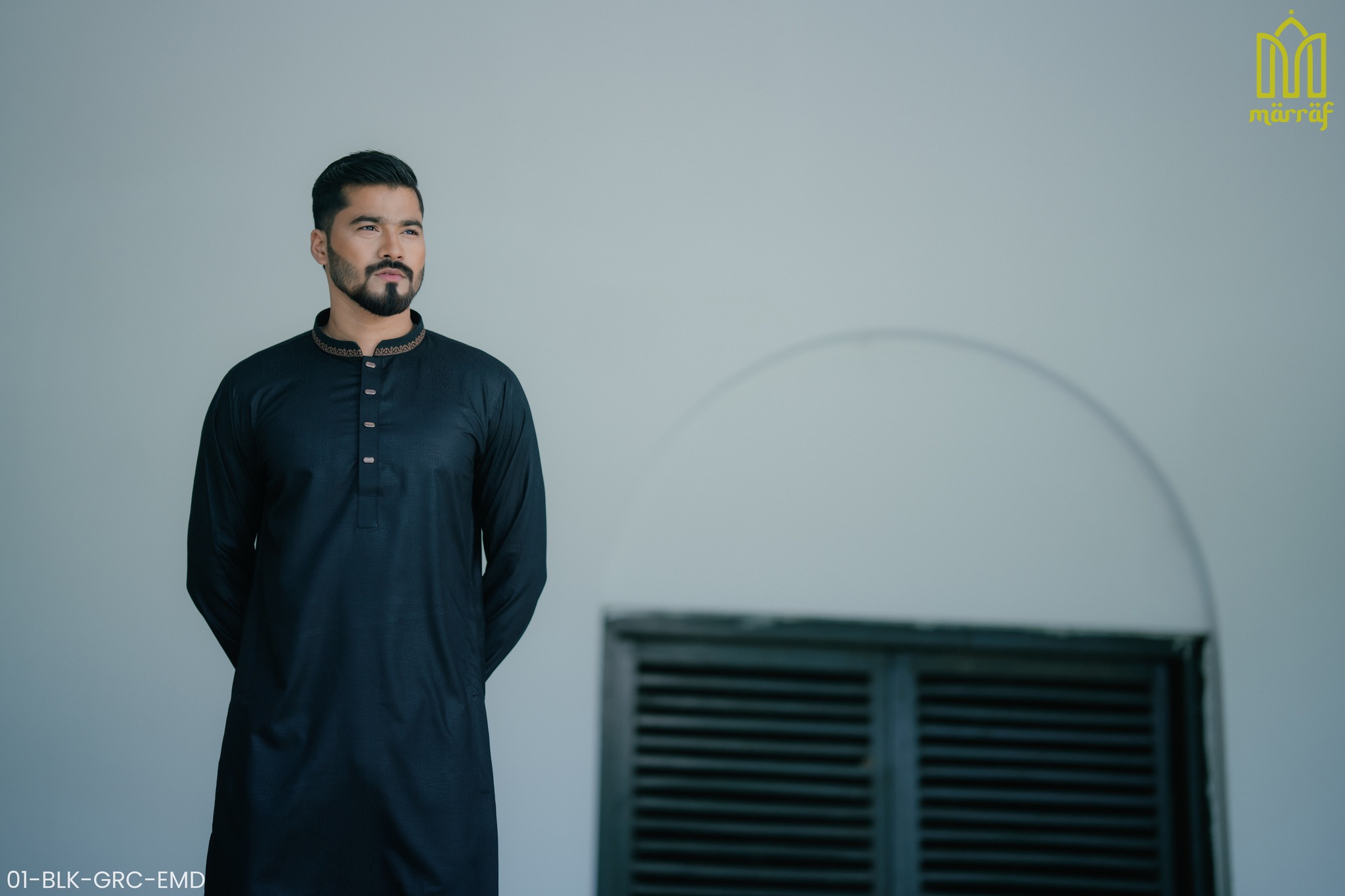 𝐒𝐨𝐩𝐡𝐢𝐬𝐭𝐢𝐜𝐚𝐭𝐞𝐝 𝐁𝐥𝐚𝐜𝐤 𝐆𝐫𝐚𝐜𝐞 𝐕𝐢𝐬𝐜𝐨𝐬𝐞 𝐏𝐚𝐧𝐣𝐚𝐛𝐢 𝐰𝐢𝐭𝐡 𝐄𝐱𝐪𝐮𝐢𝐬𝐢𝐭𝐞 𝐄𝐦𝐛𝐫𝐨𝐢𝐝𝐞𝐫𝐲_img_1