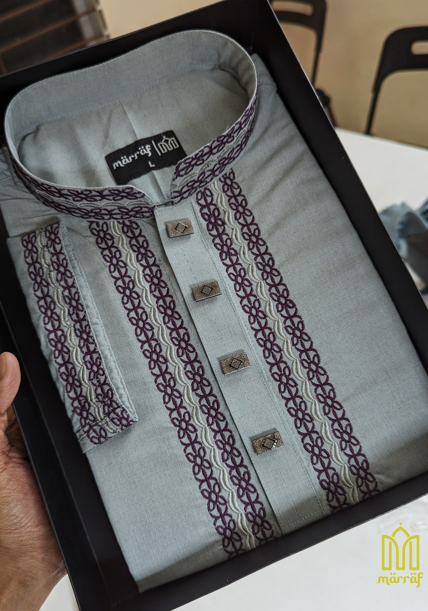 𝐒𝐚𝐠𝐞 𝐆𝐫𝐞𝐞𝐧 𝐂𝐨𝐭𝐭𝐨𝐧 𝐏𝐚𝐧𝐣𝐚𝐛𝐢 𝐰𝐢𝐭𝐡 𝐀𝐫𝐭𝐢𝐬𝐭𝐢𝐜 𝐄𝐦𝐛𝐫𝐨𝐢𝐝𝐞𝐫𝐲_img_1