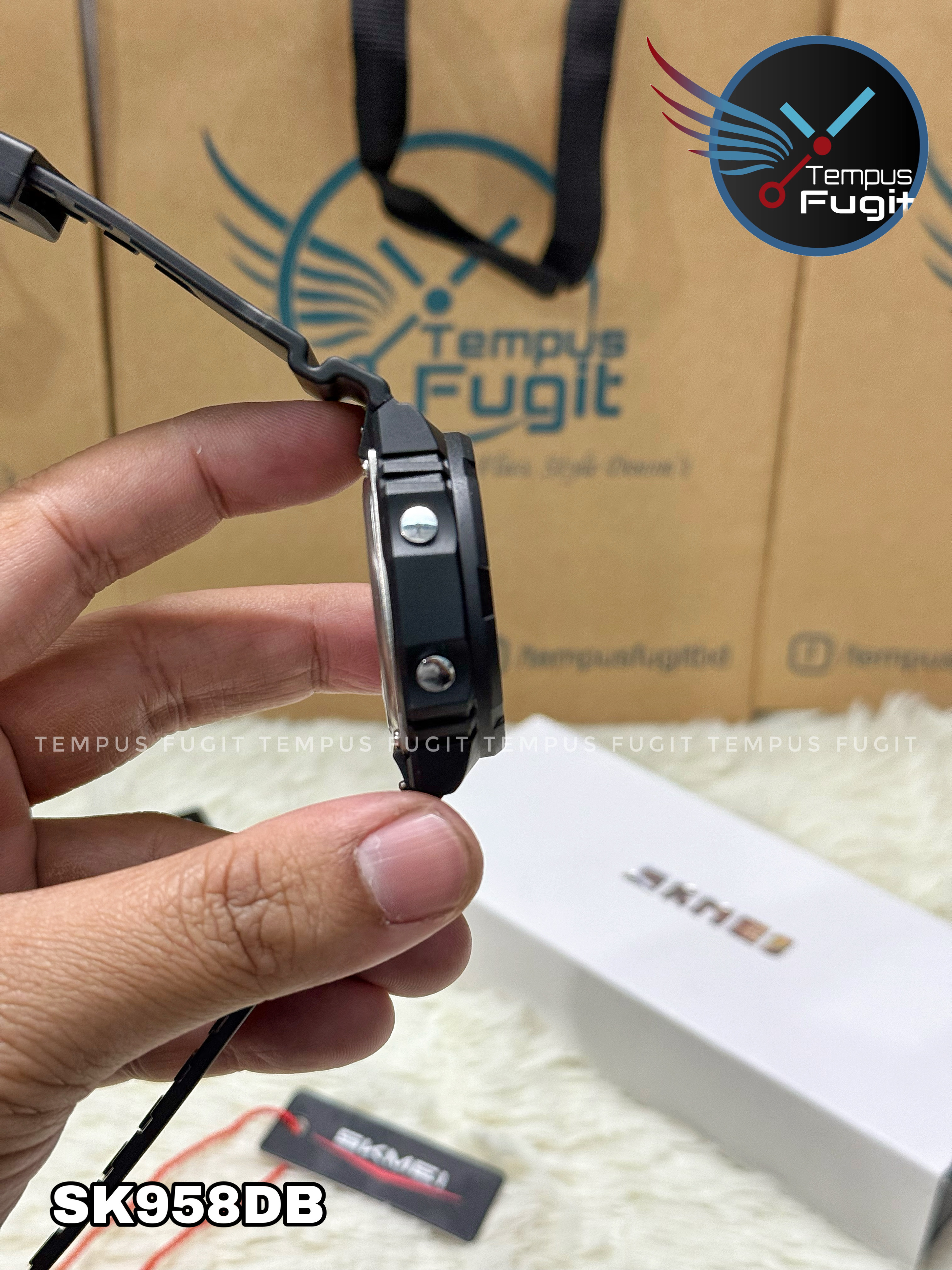 SKMEI 2351 Analogue+Digital Silicone Strap Sports Watch- Black Dial with Golden Markings- Black Bezel- Black Strap- TF Code SK958DB_img_15