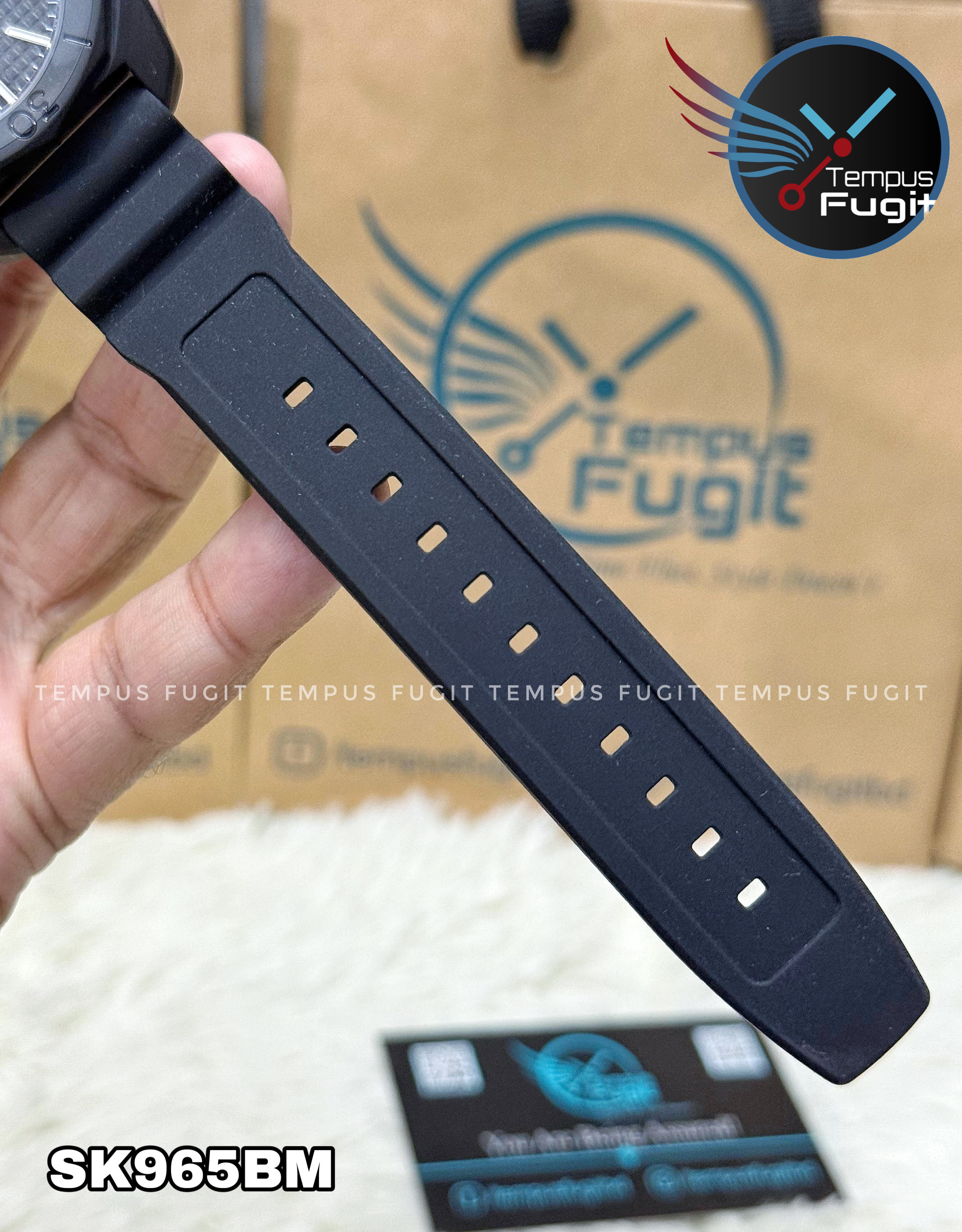 SKMEI 2393 Analogue Silicone Sports Watch- Black (Patterned) Dial- Black Bezel- Black Strap- TF Code SK965BM_img_11