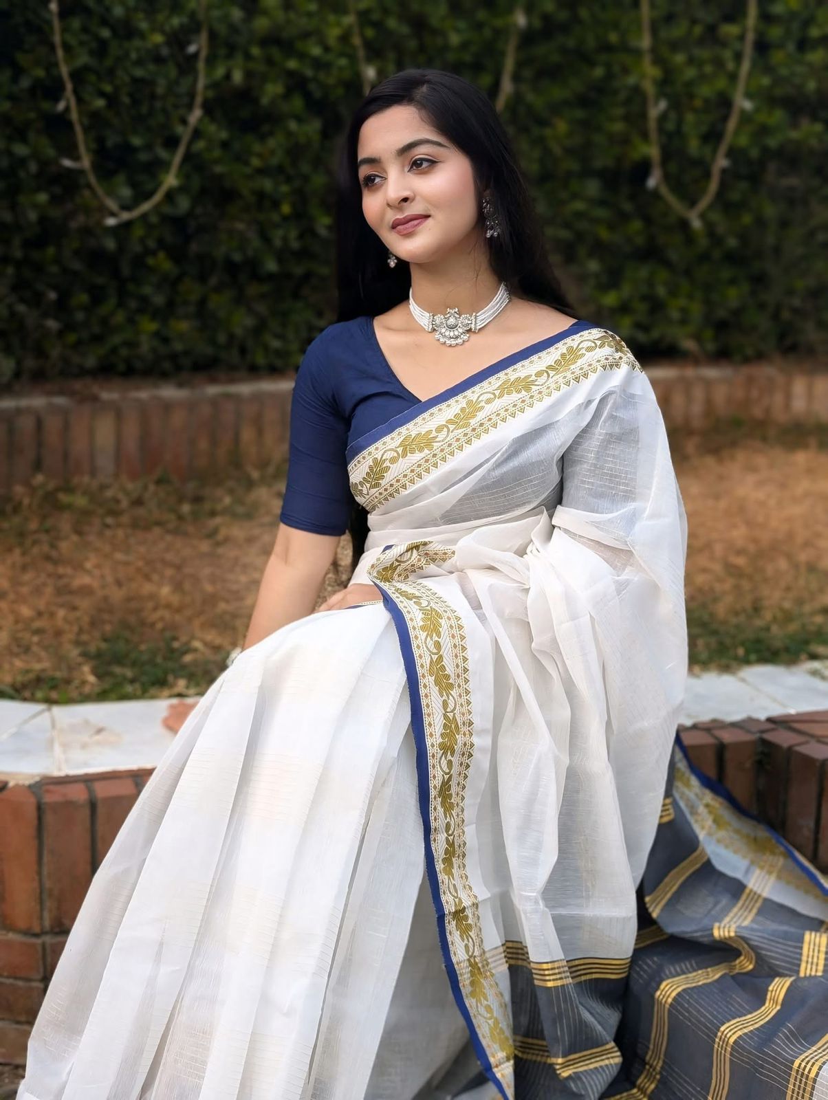 Handloom white golden par saree_img_2