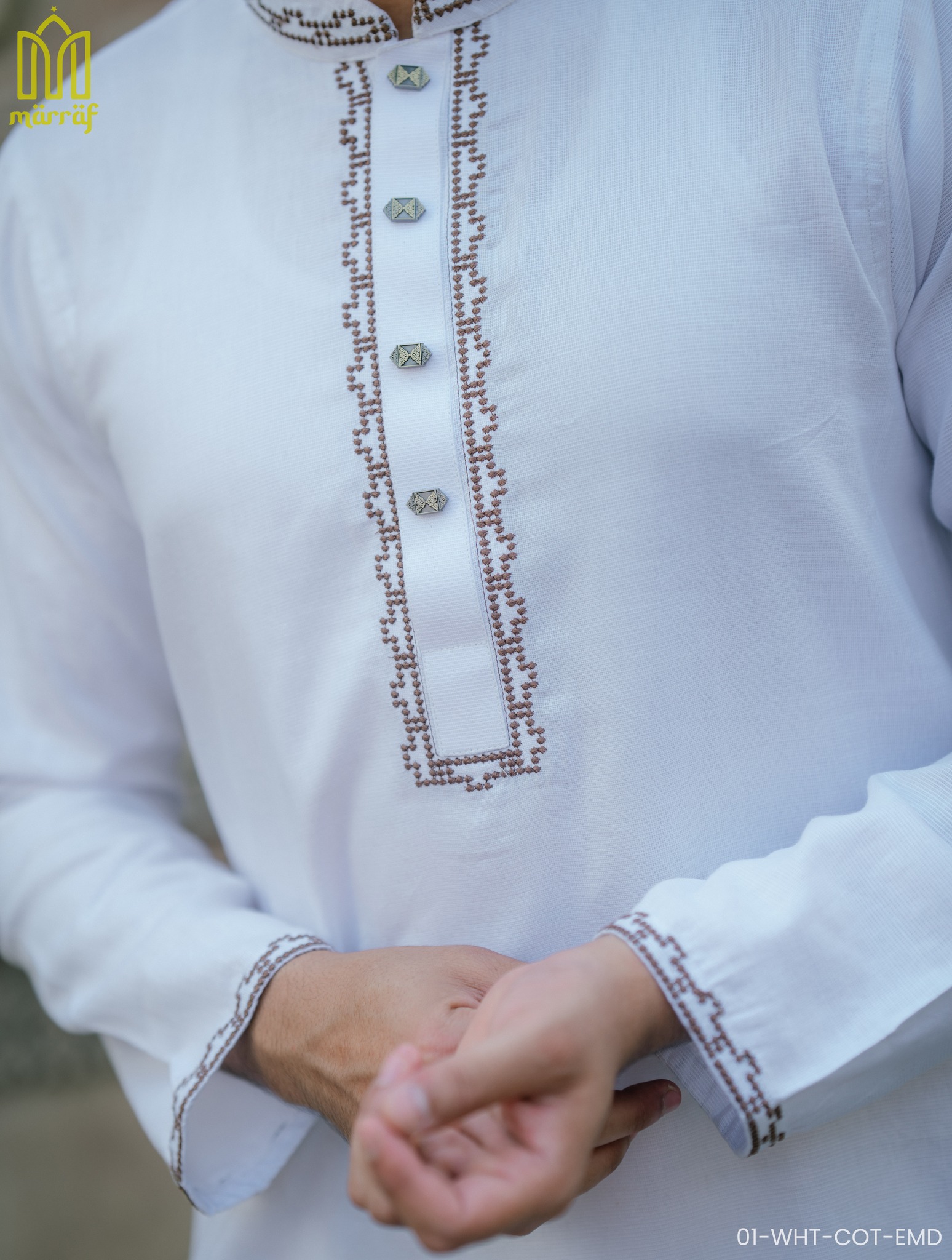 𝐂𝐥𝐚𝐬𝐬𝐢𝐜 𝐖𝐡𝐢𝐭𝐞 𝐂𝐨𝐭𝐭𝐨𝐧 𝐏𝐚𝐧𝐣𝐚𝐛𝐢 𝐰𝐢𝐭𝐡 𝐄𝐥𝐞𝐠𝐚𝐧𝐭 𝐄𝐦𝐛𝐫𝐨𝐢𝐝𝐞𝐫𝐲_img_1