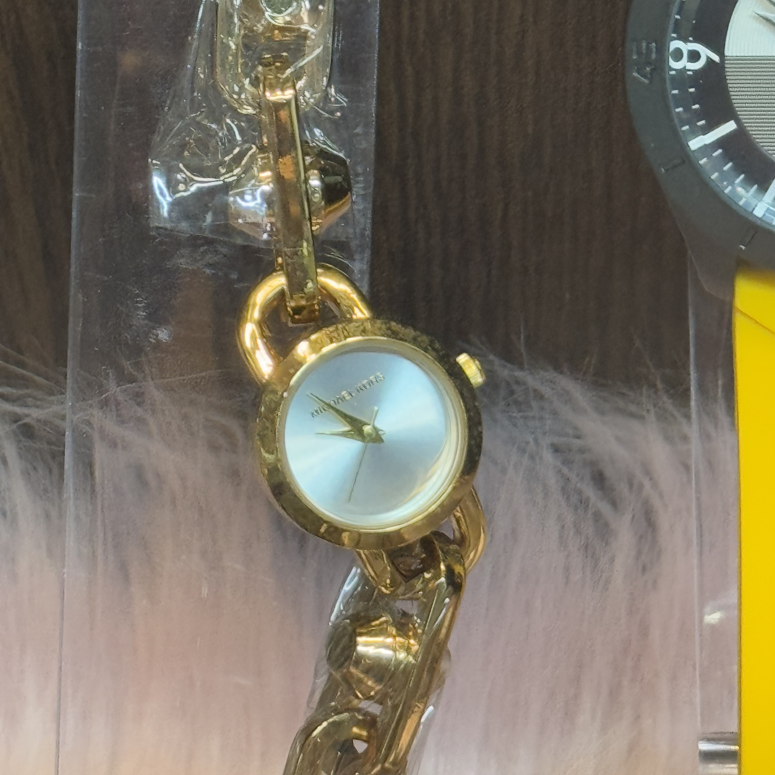 MK chain style SS body watch Sunflower gold white dial