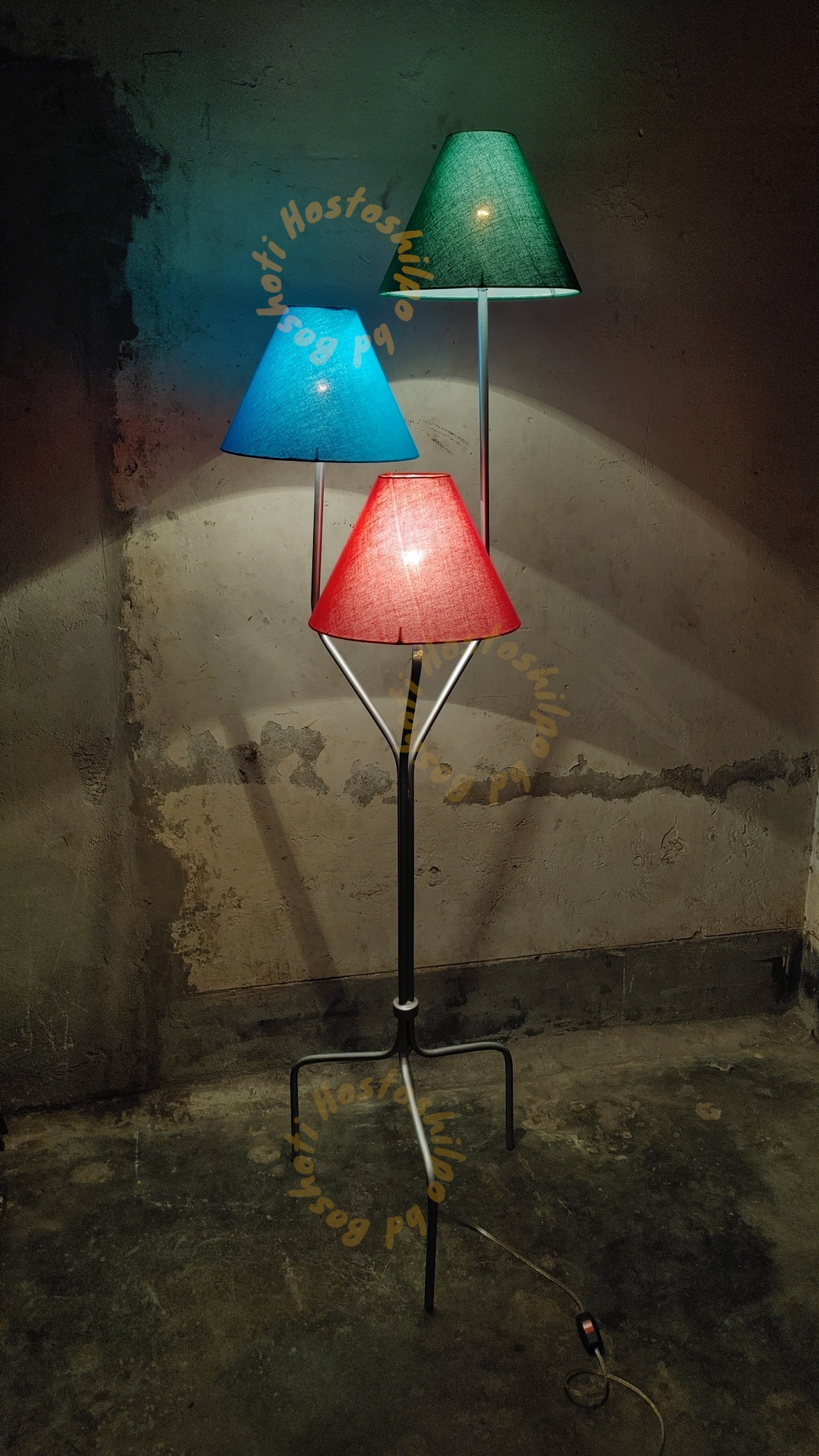 Corner stand lamp._img_1