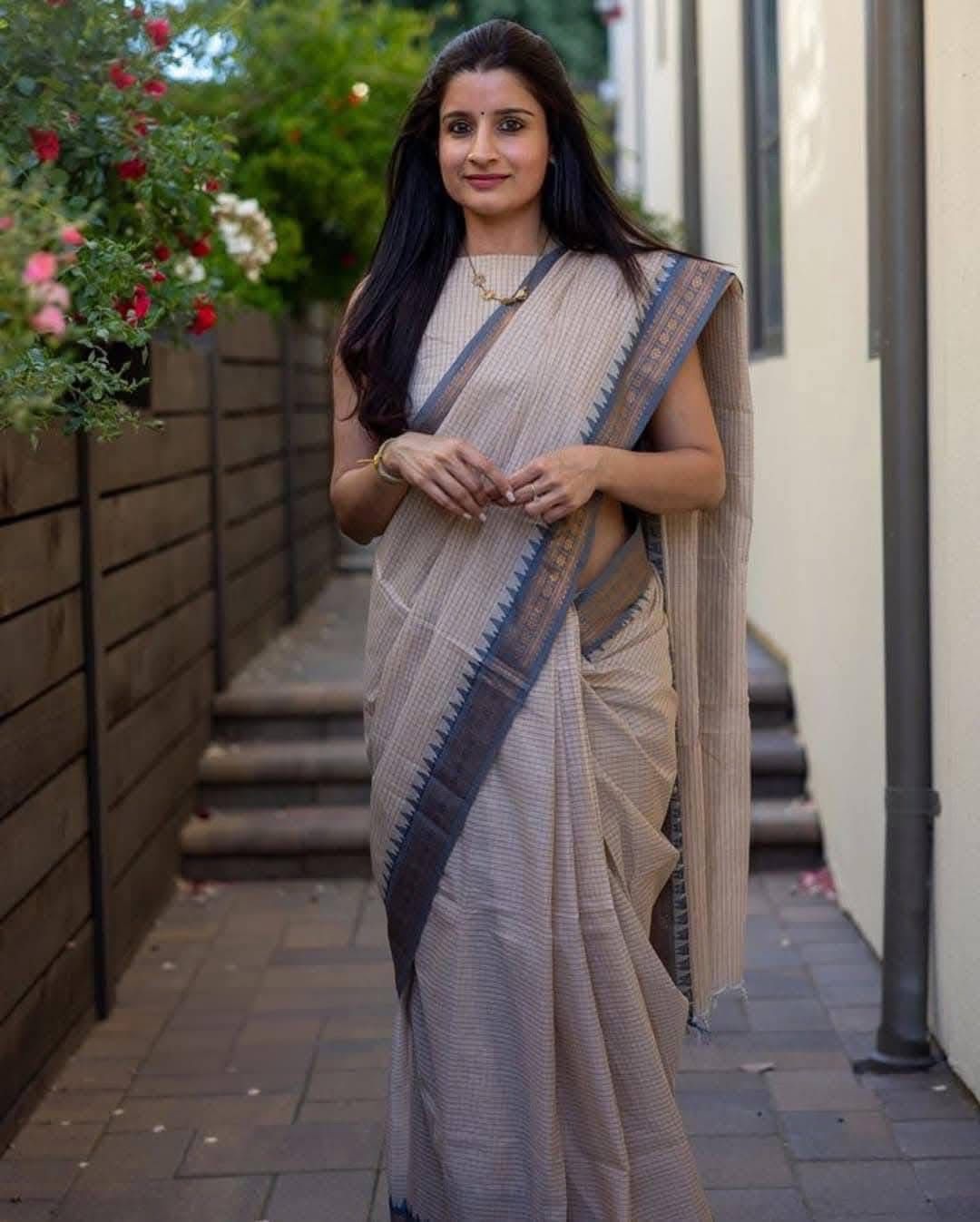 Handloom off white ash par saree_img_1