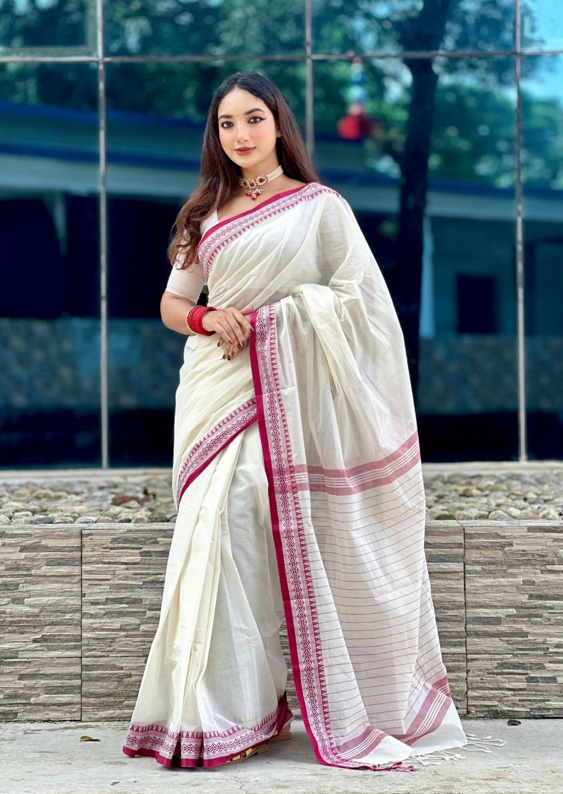 Handloom white maroon par saree