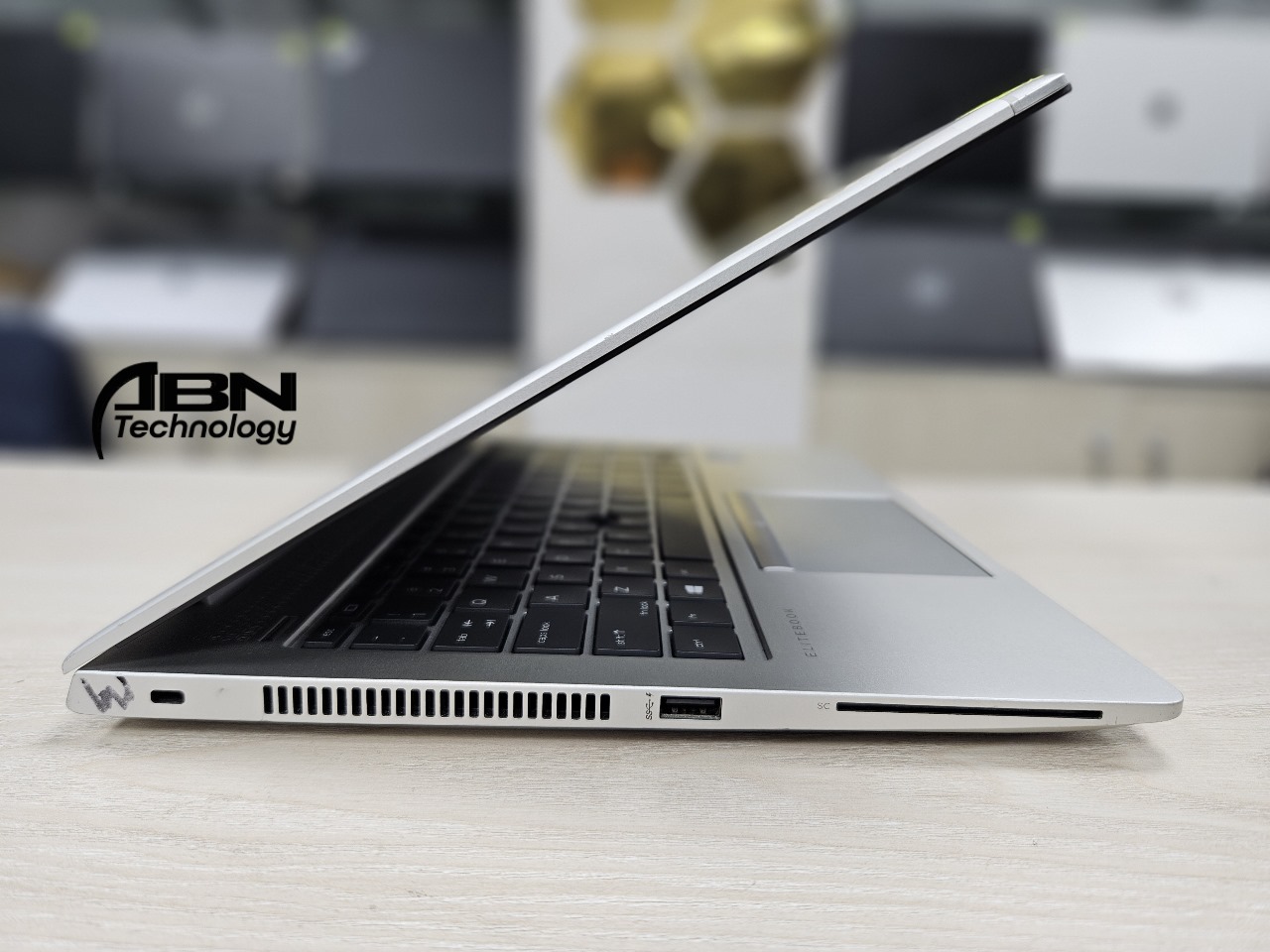 HP EliteBook 745 G6. Ryzen 5pro-3700u. 8GB RAM, 256GB SSD. 14.1" Display._img_0