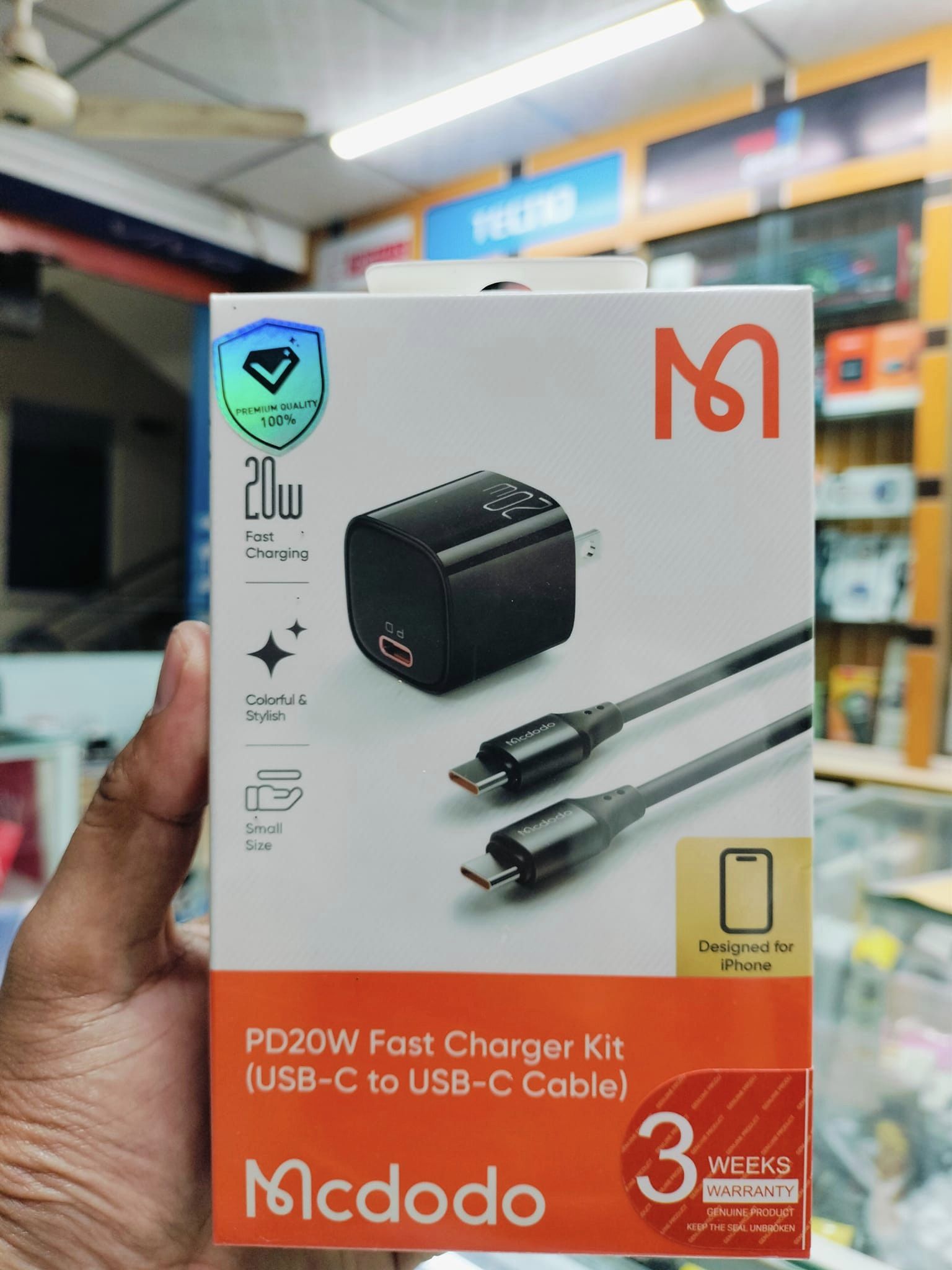 Mcdodo PD 20W Fast Charger Kit Adapter USB-C to Lightning Cable (CH-400)_img_3