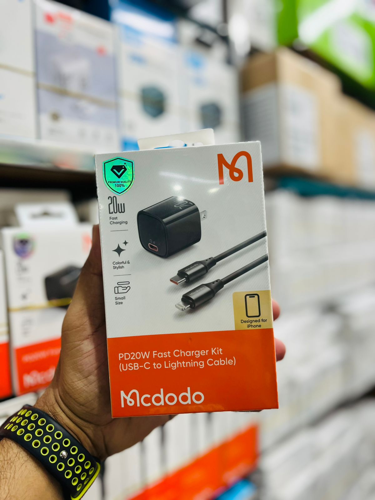 Mcdodo PD 20W Fast Charger Kit Adapter USB-C to Lightning Cable (CH-400)