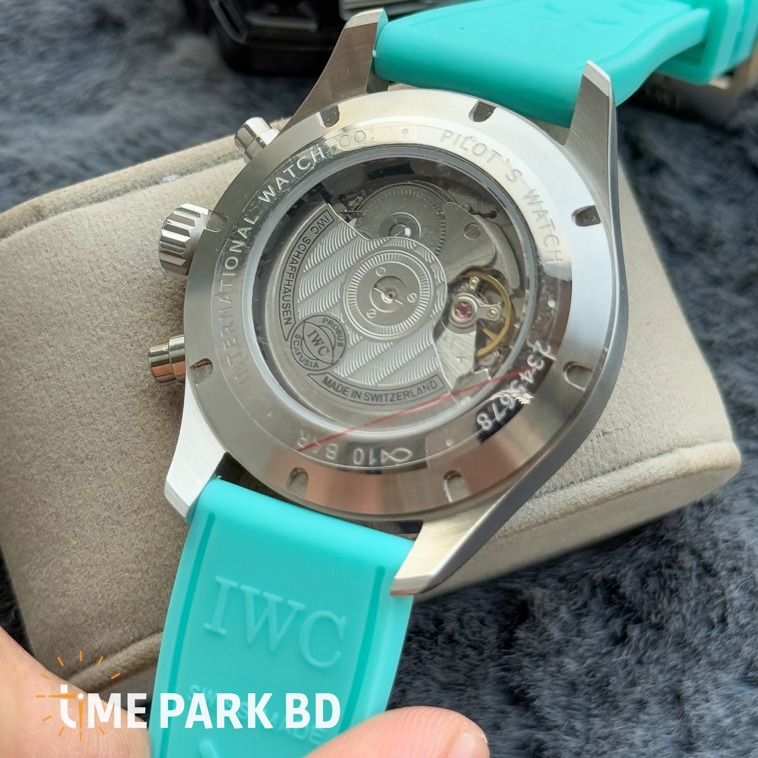 IWC Pilot Auto Cyan Light Color Euro Grade_img_2