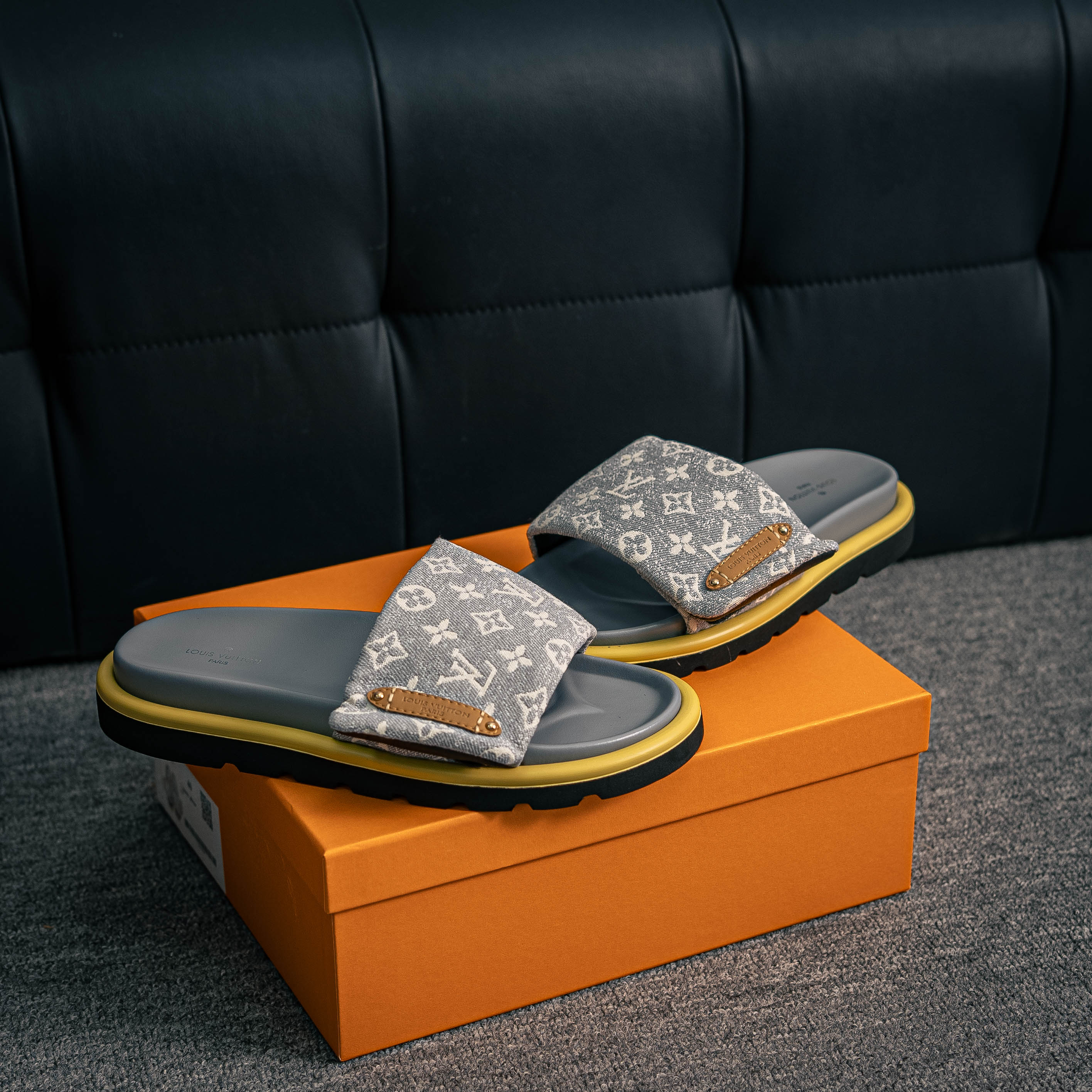 Louis Vuitton slide sandal (1:1)_img_0