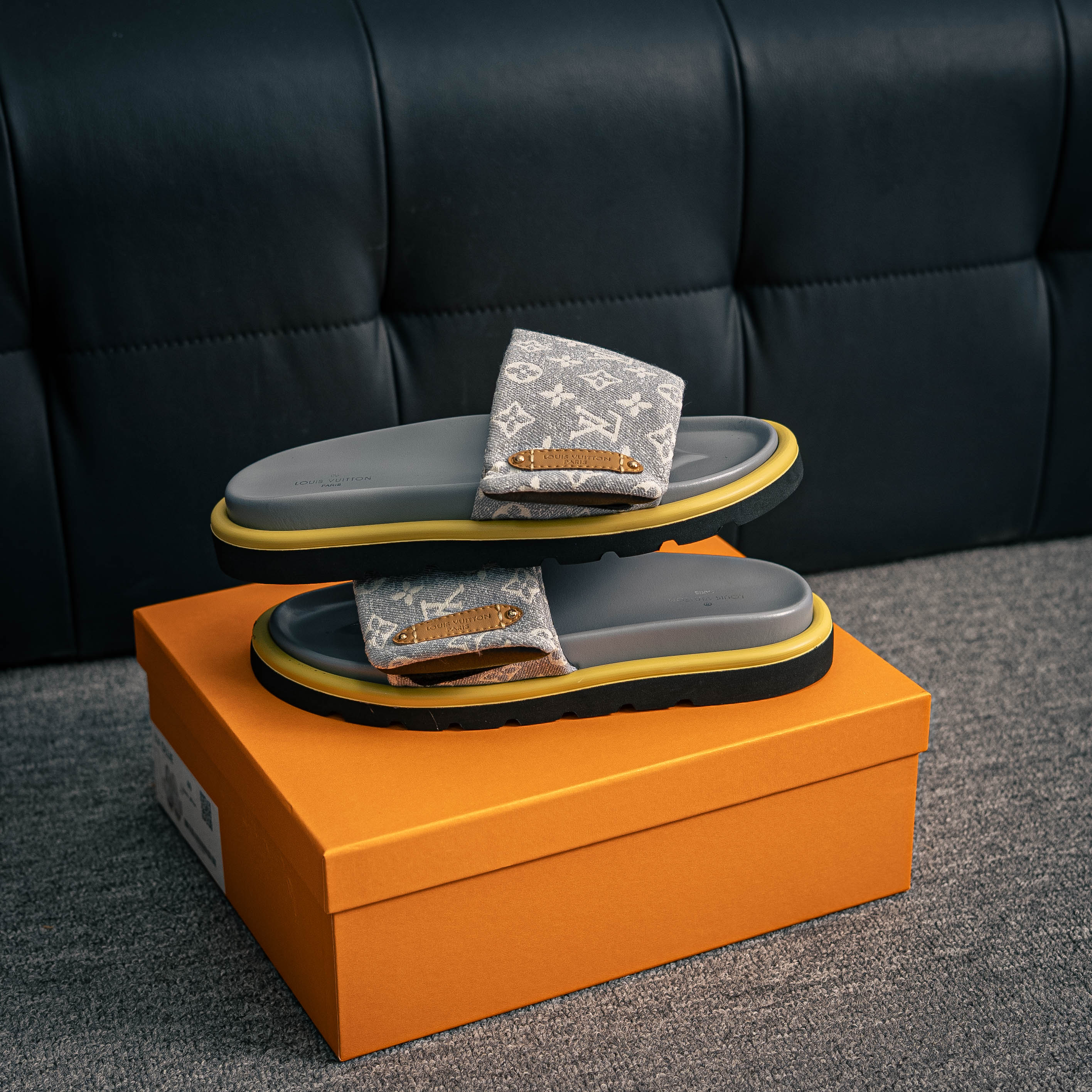 Louis Vuitton slide sandal (1:1)_img_1