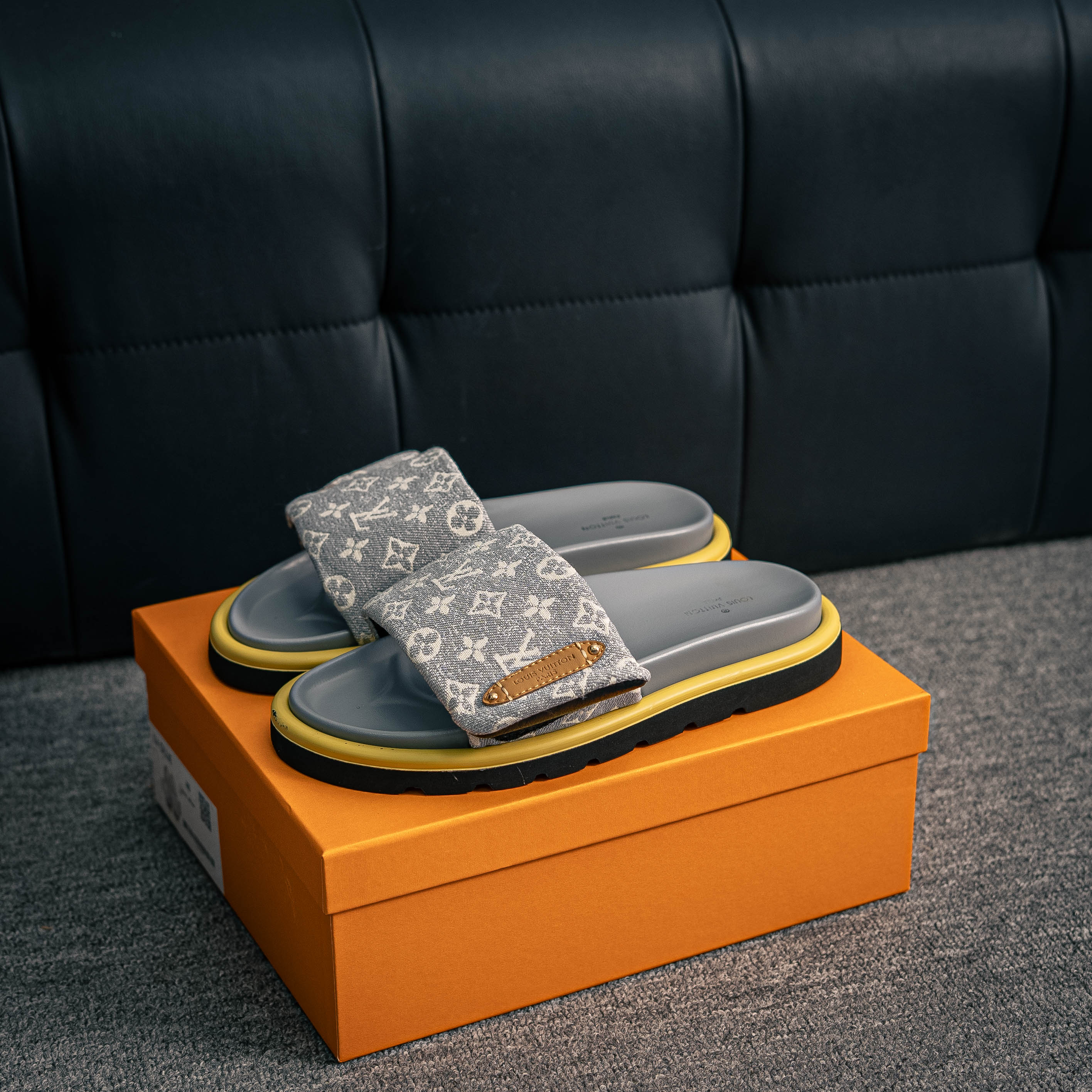 Louis Vuitton slide sandal (1:1)_img_3