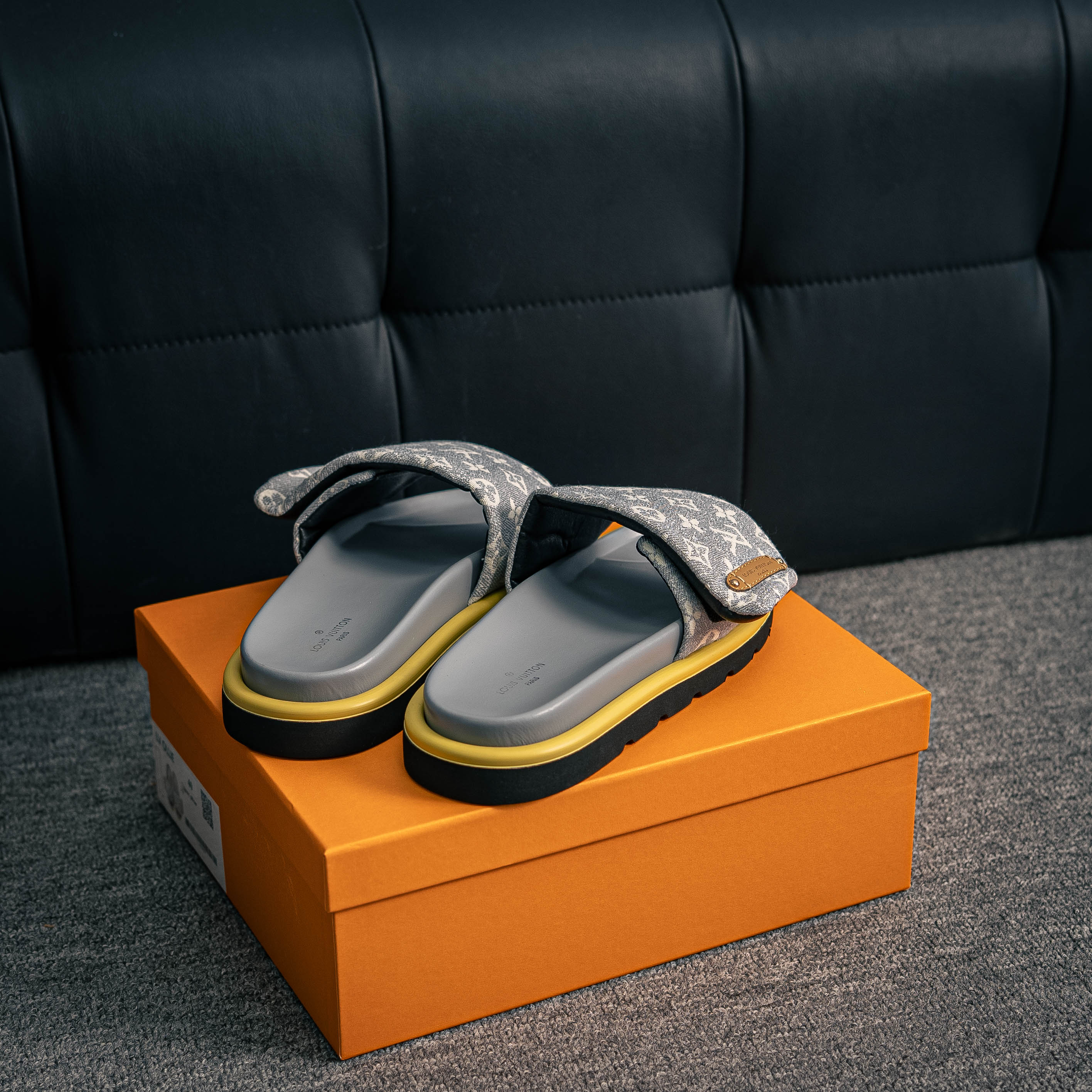 Louis Vuitton slide sandal (1:1)_img_4