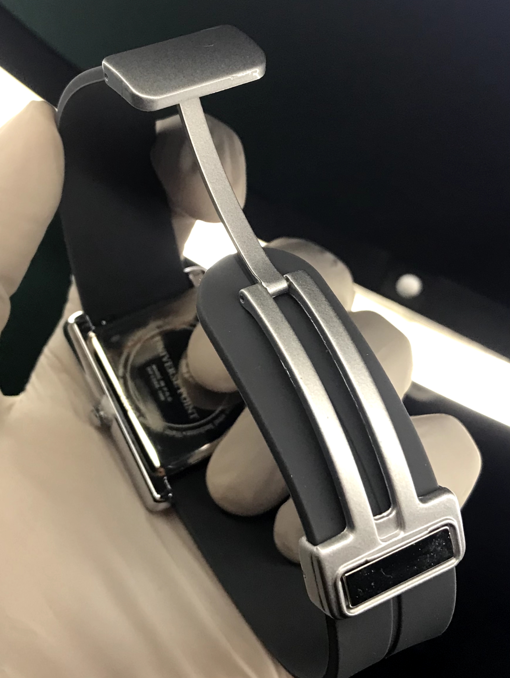 Universe point Man Watch- UP 1988-7142 ( Silver body and Gray belt)_img_4