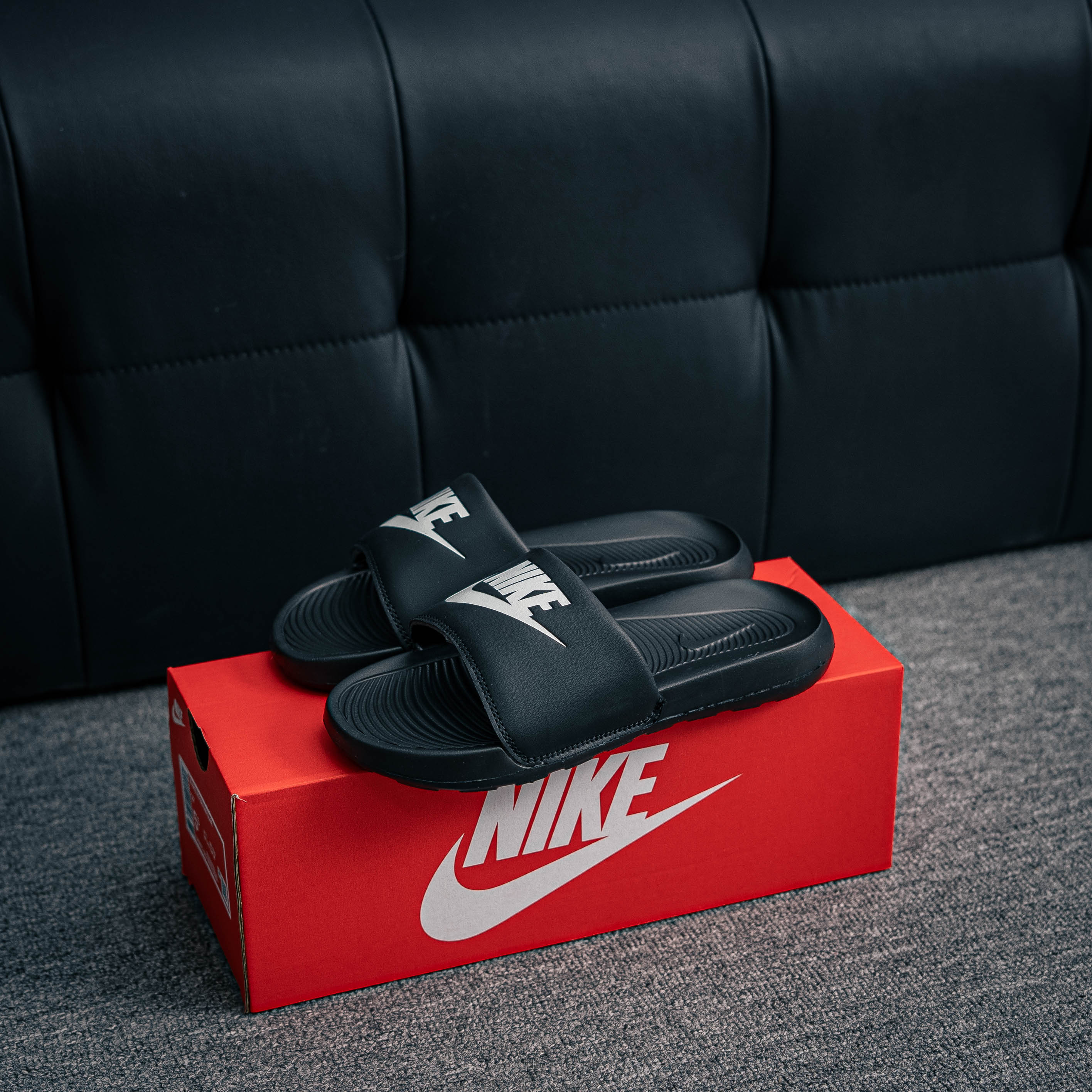 Nike Victori One slide (1:1)_img_3