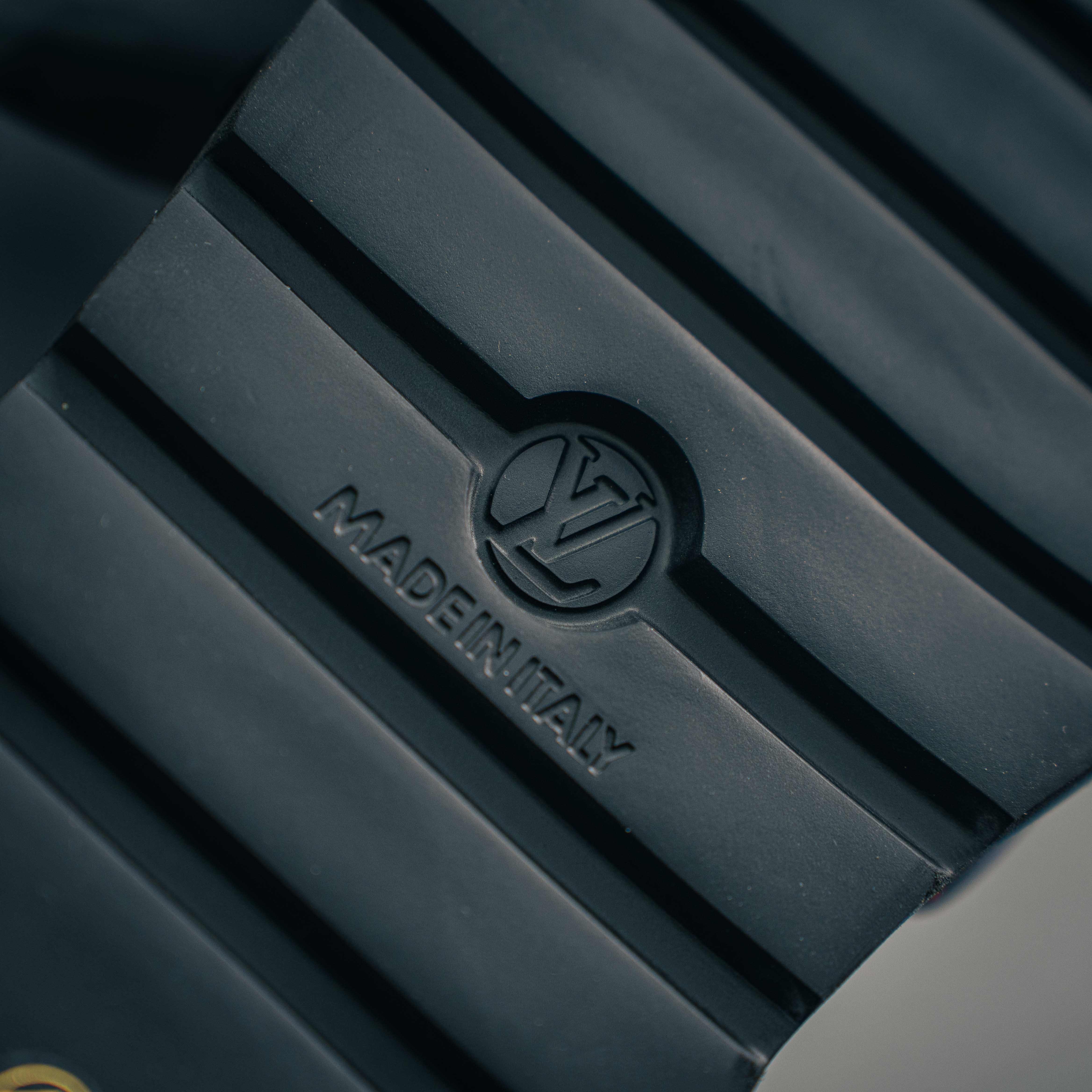 Louis Vuitton mules (1:1)_img_8