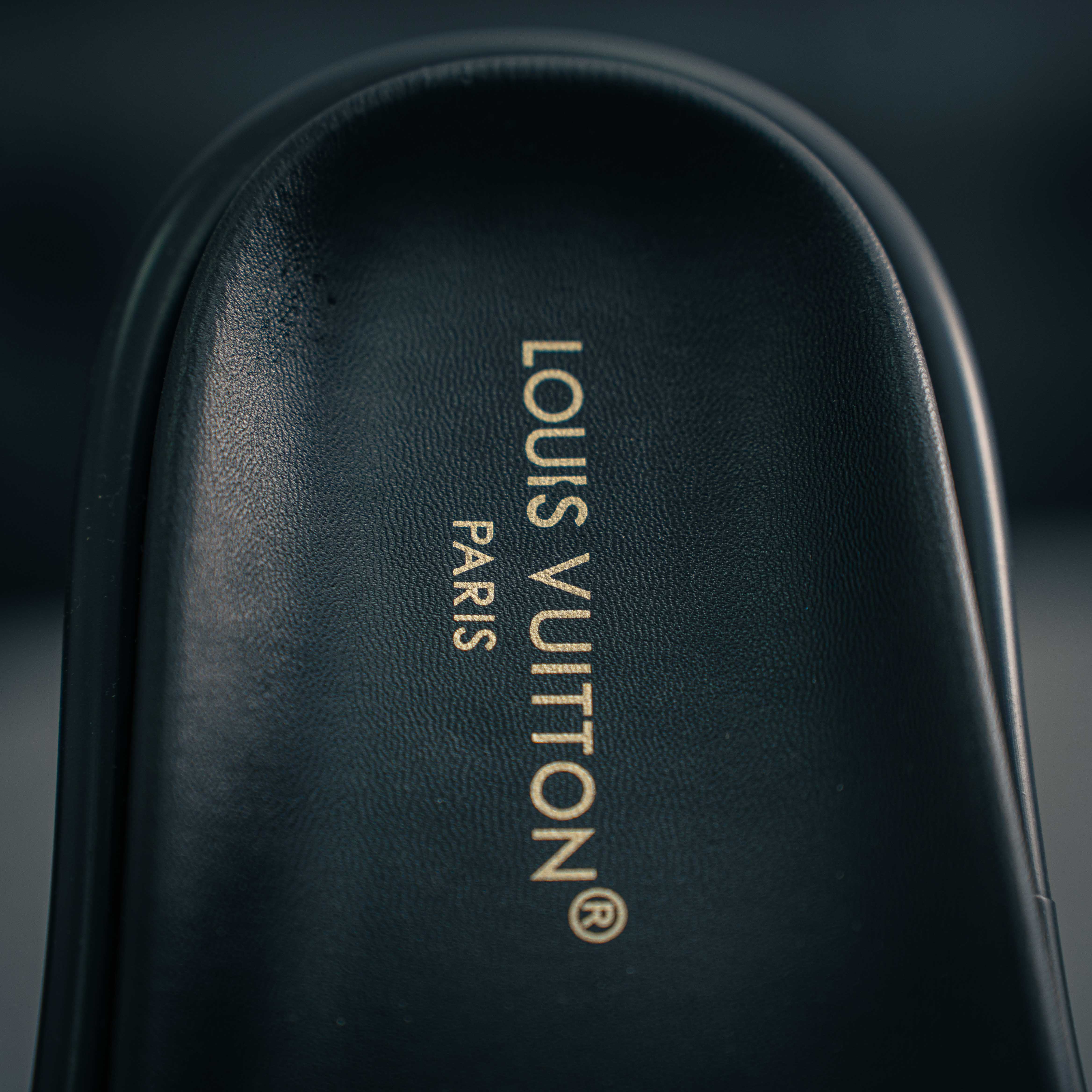 Louis Vuitton mules (1:1)_img_6