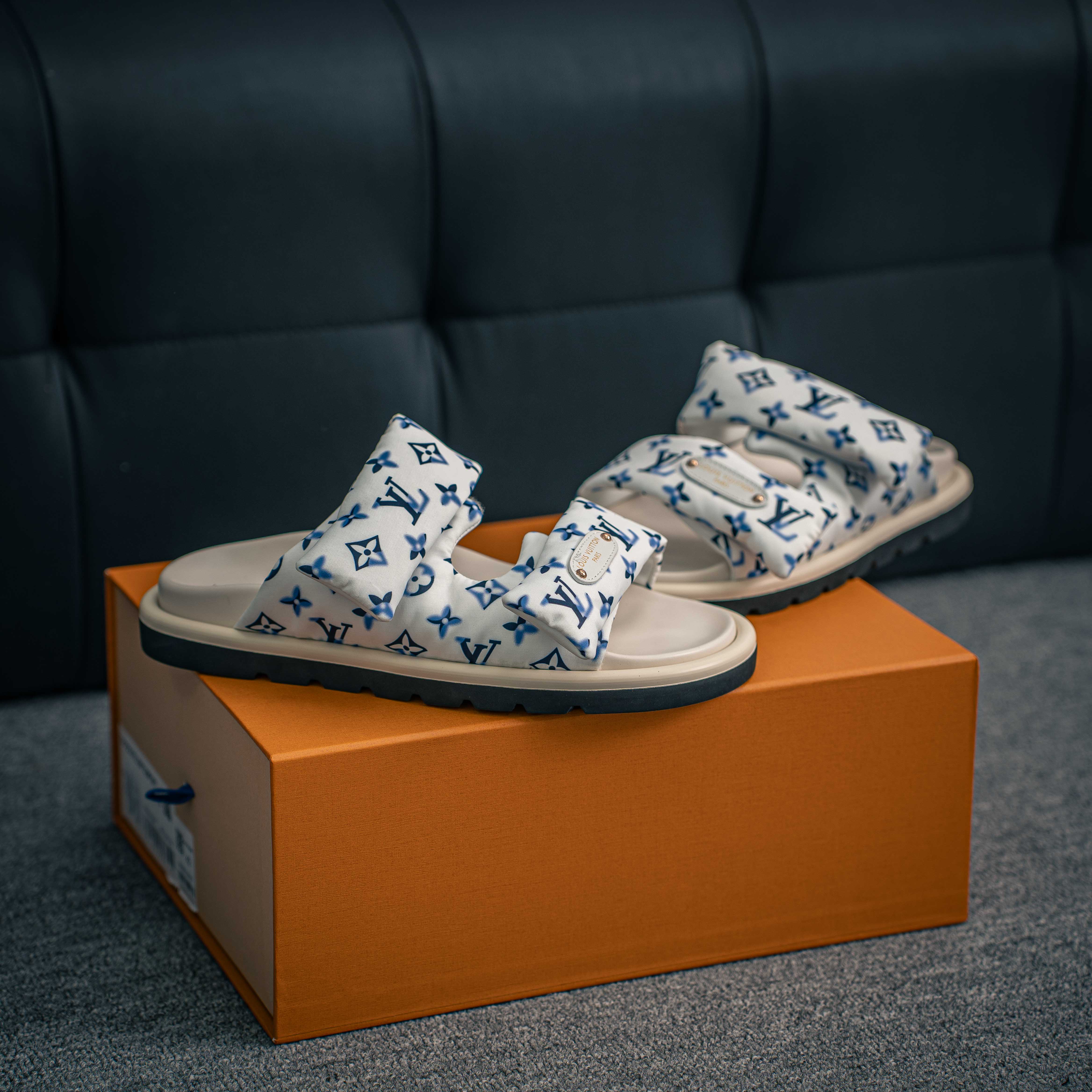 Louis Vuitton Pool Pillow Flat Mule (1:1)_img_0