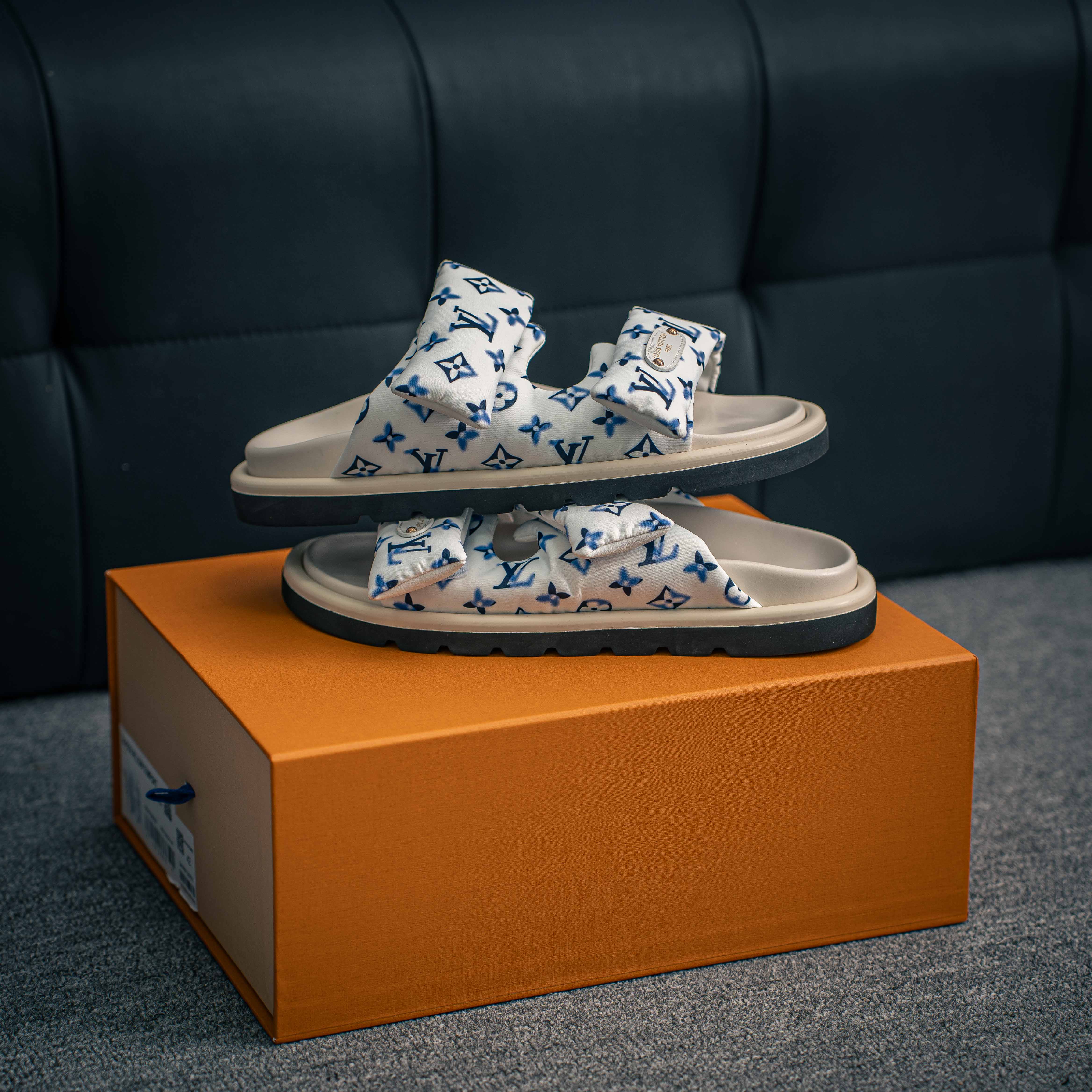 Louis Vuitton Pool Pillow Flat Mule (1:1)_img_1