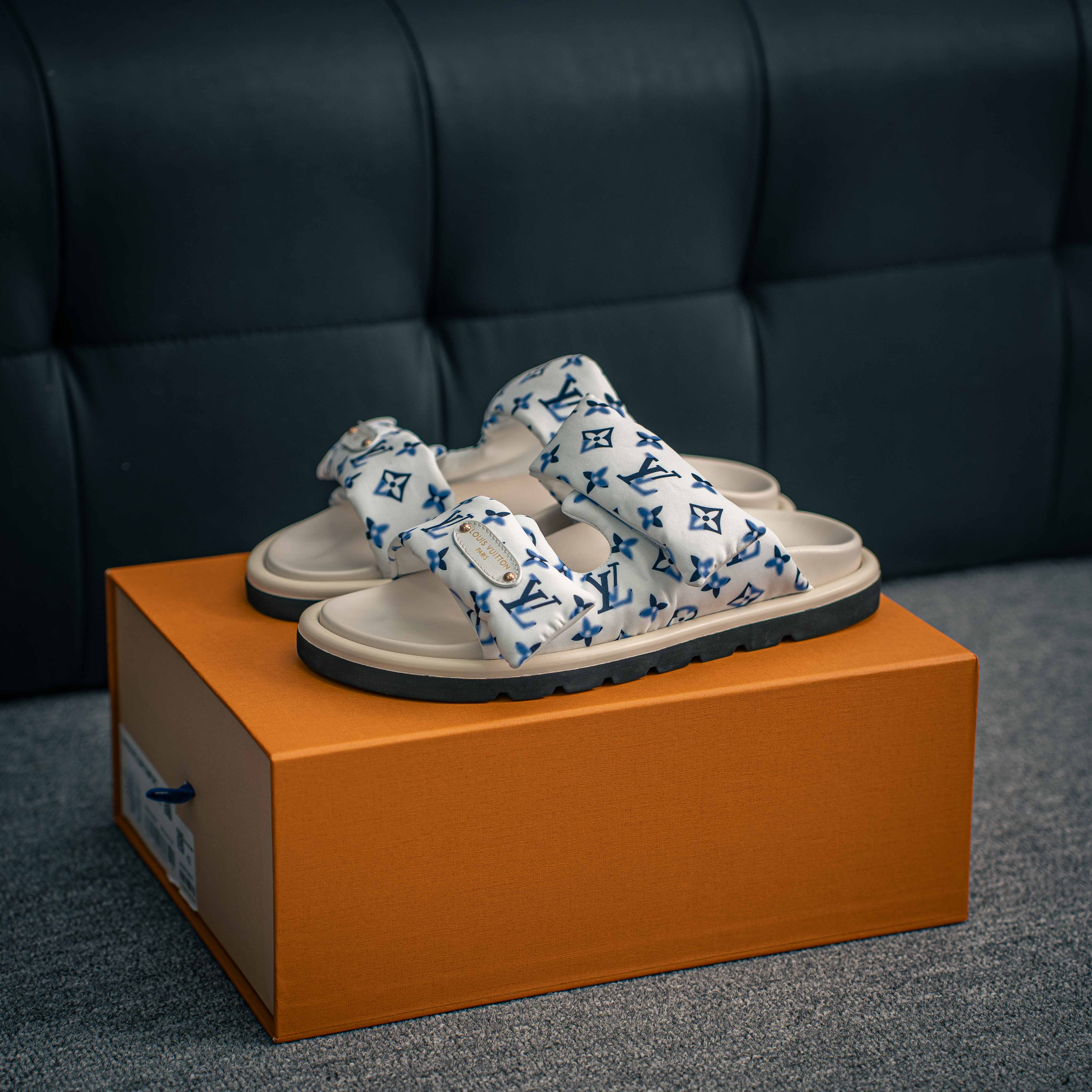 Louis Vuitton Pool Pillow Flat Mule (1:1)_img_3