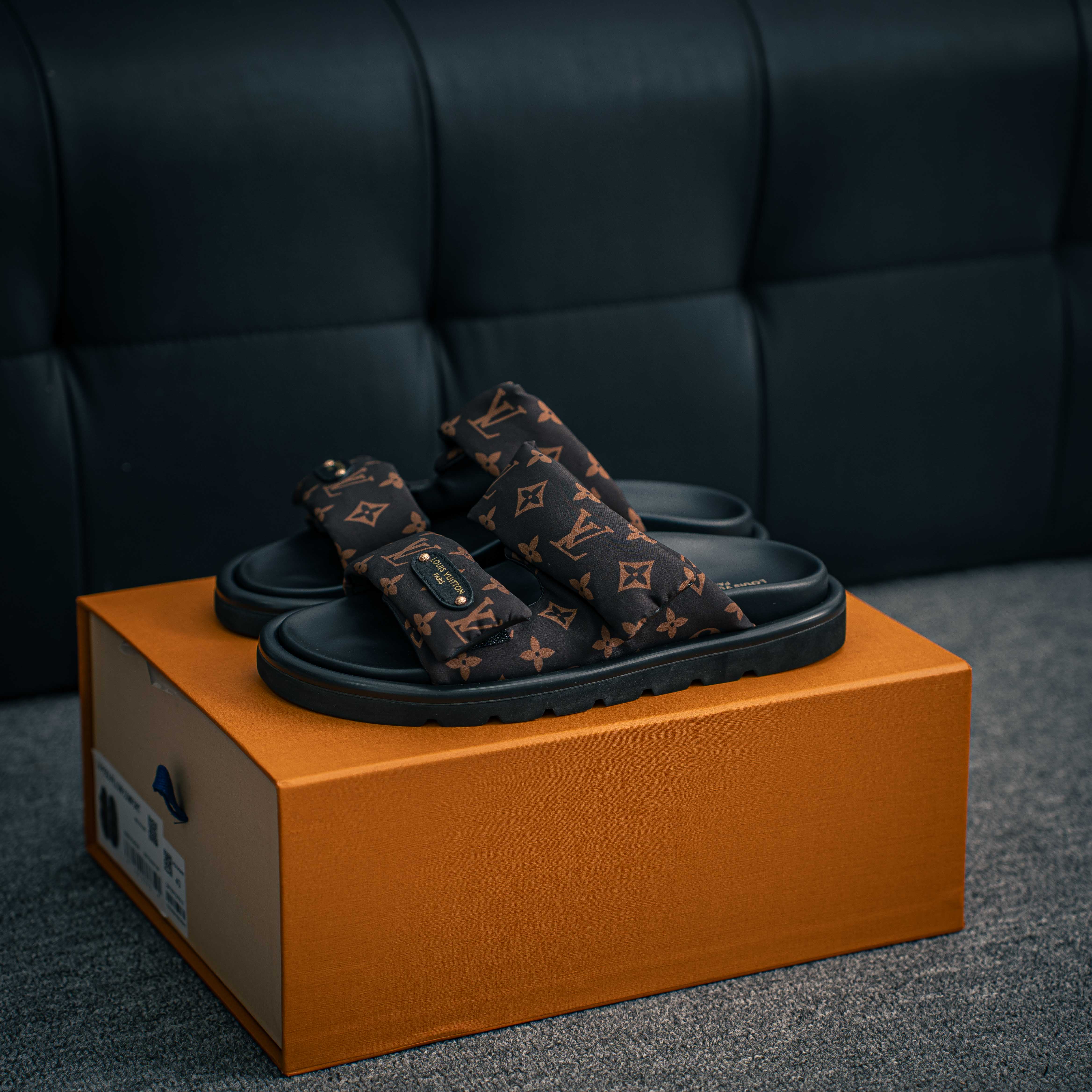 Louis Vuitton Pool Pillow Flat Mule (1:1)_img_3