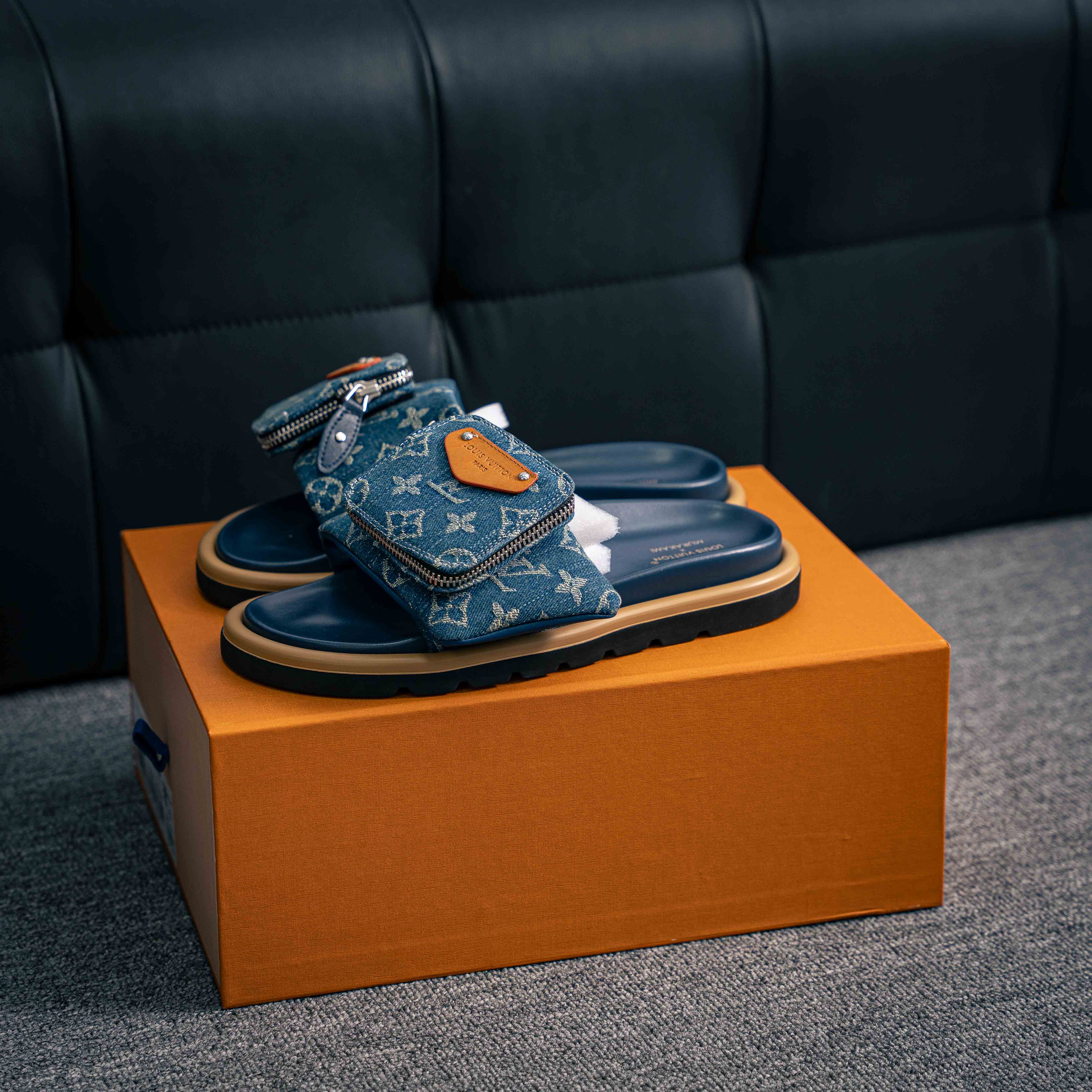 Louis Vuitton Pool Pillow Flat Comfort Mule (1:1)_img_4