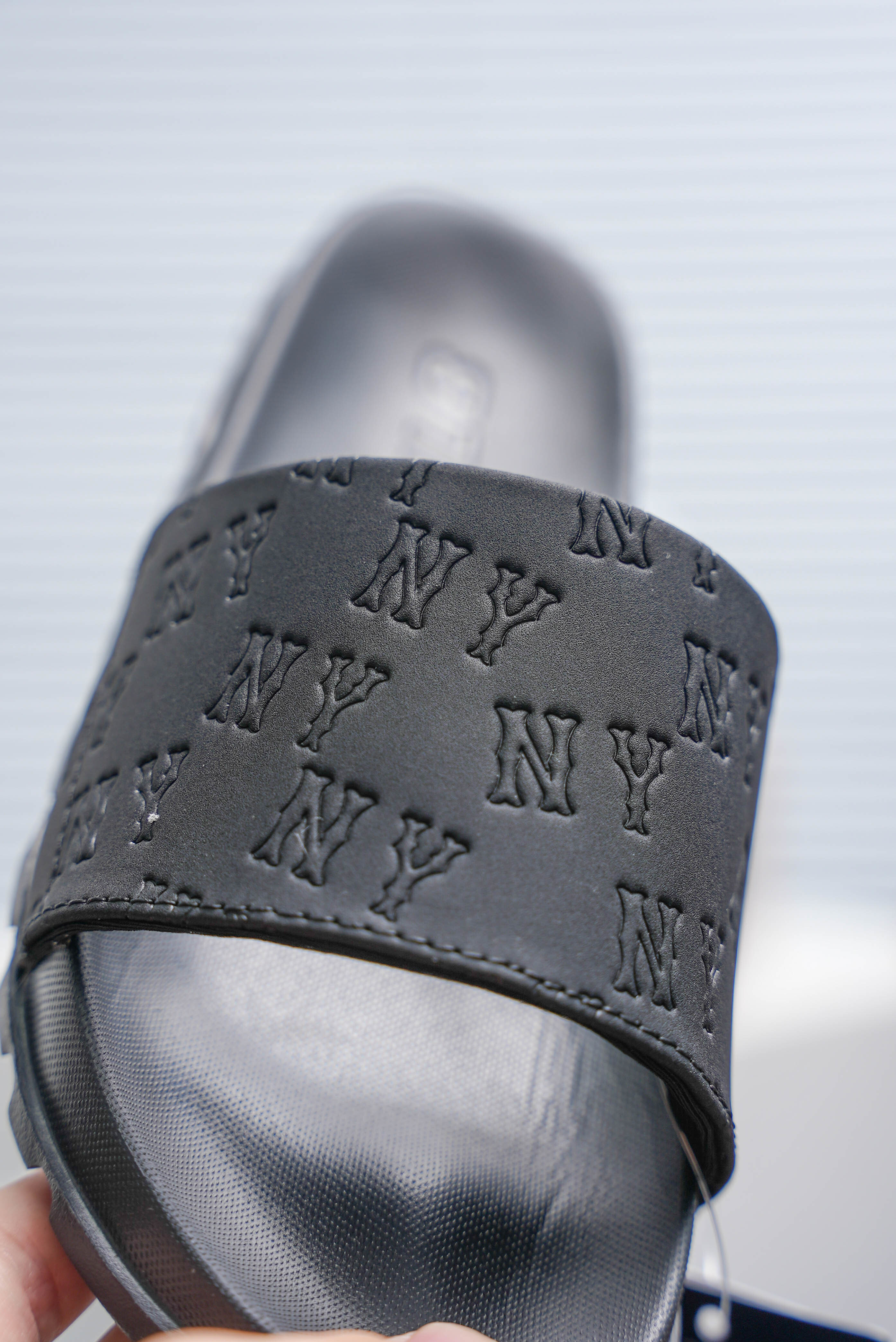 MLB Mounder Monogram Slide (1:1)_img_2