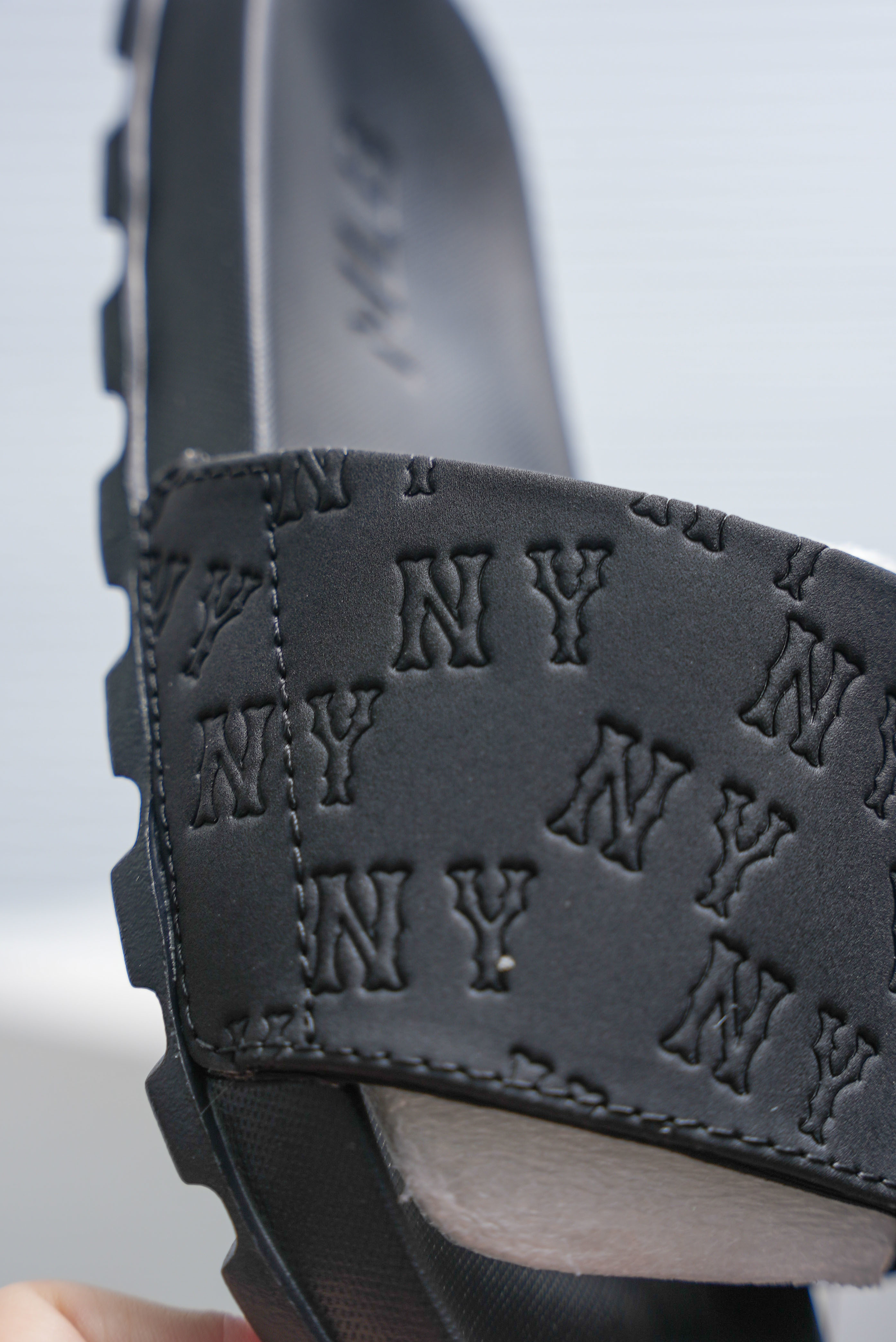 MLB Mounder Monogram Slide (1:1)_img_5