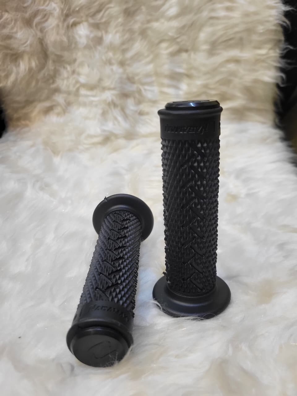 Universal RCB Nagamaki Grip for Bike_img_1