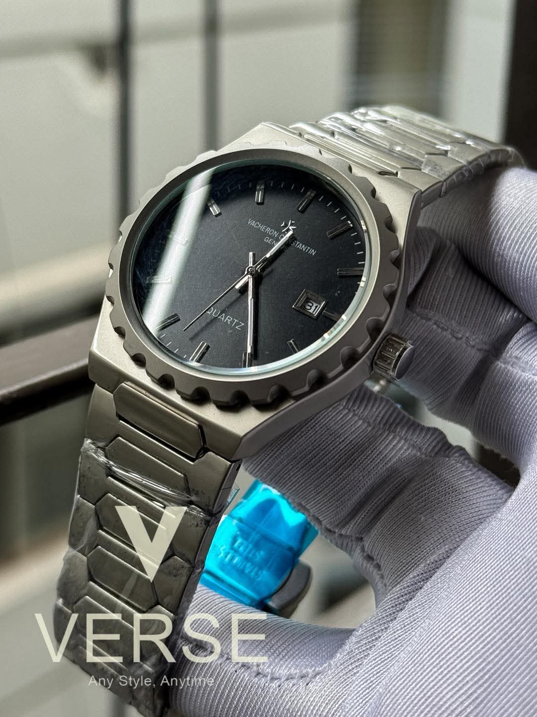 Vacheron constantin quartz silver chain black dial